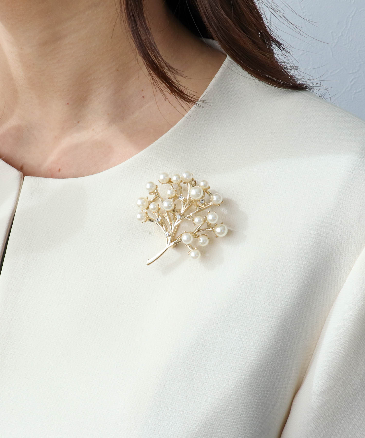 パールツリーブローチ