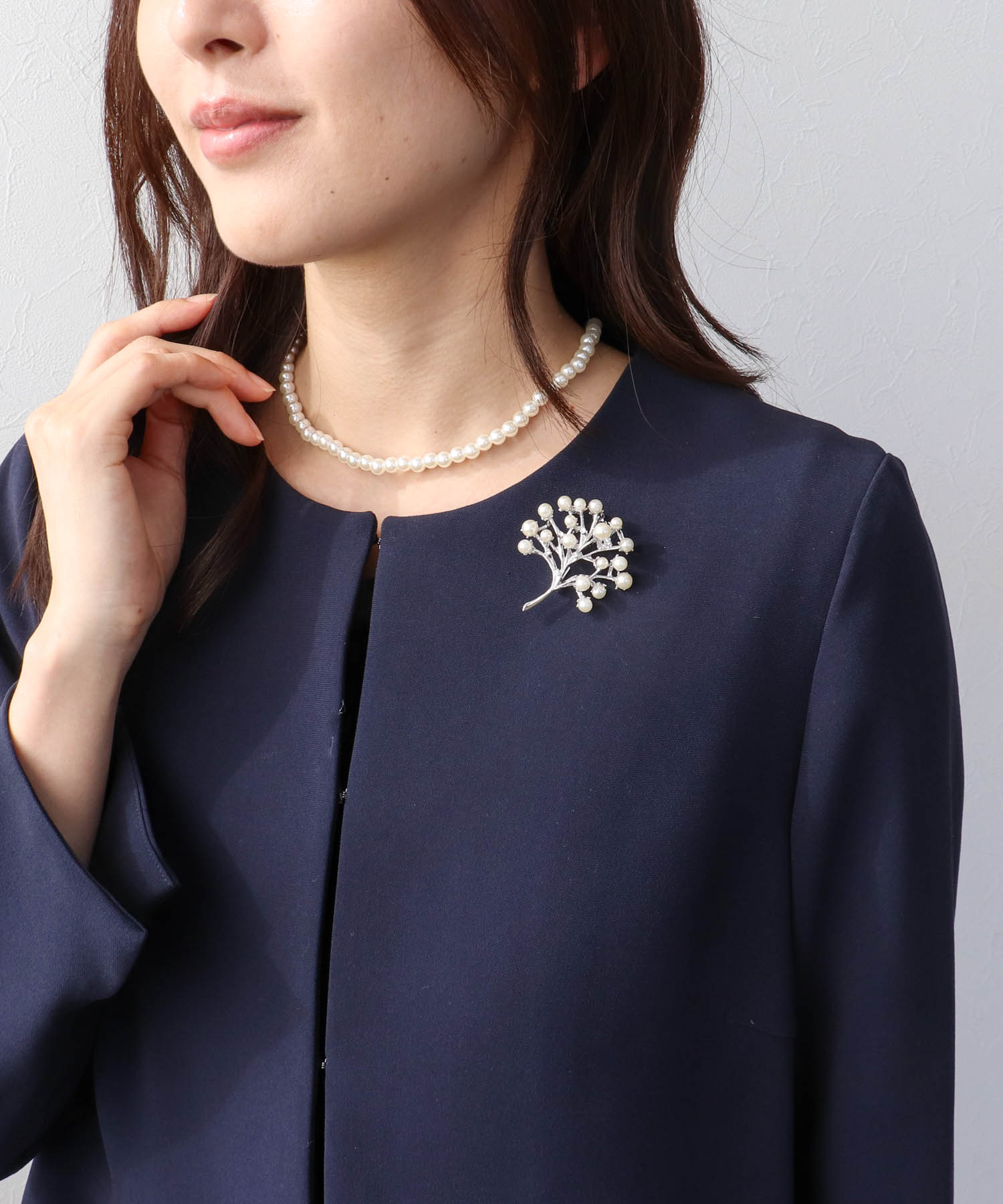 パールツリーブローチ