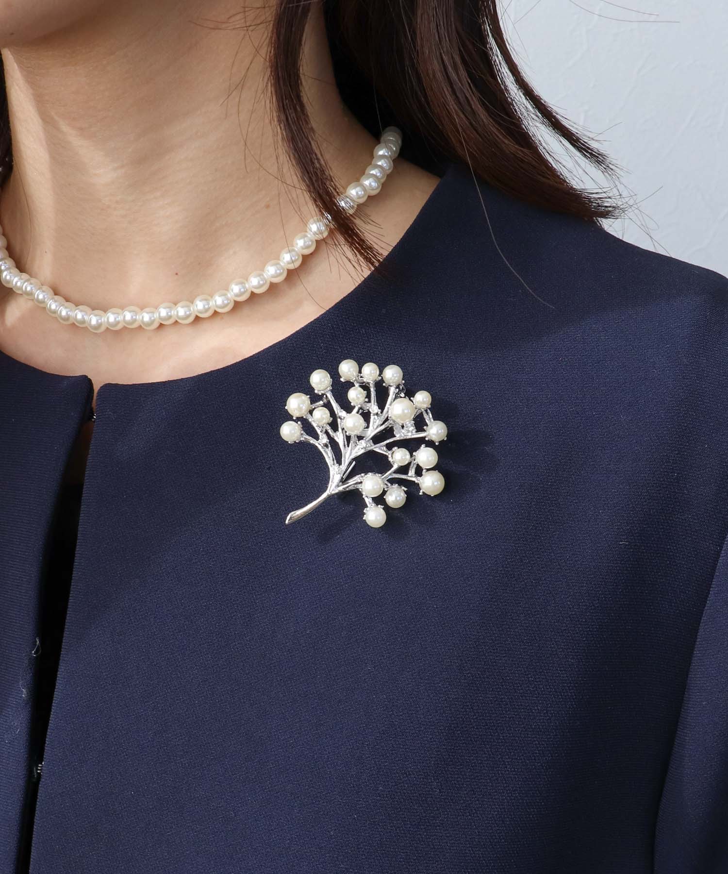 パールツリーブローチ