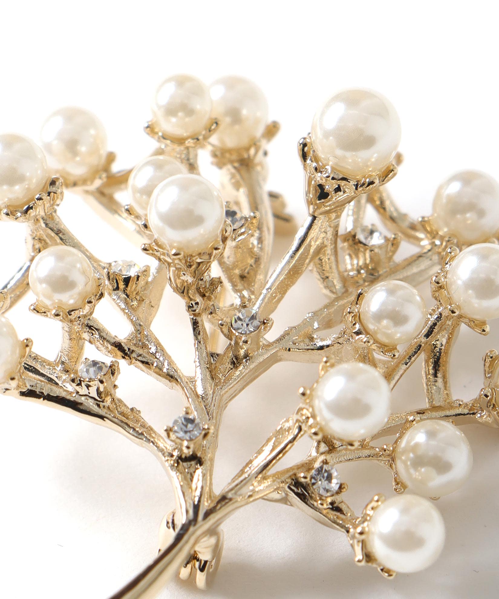 パールツリーブローチ