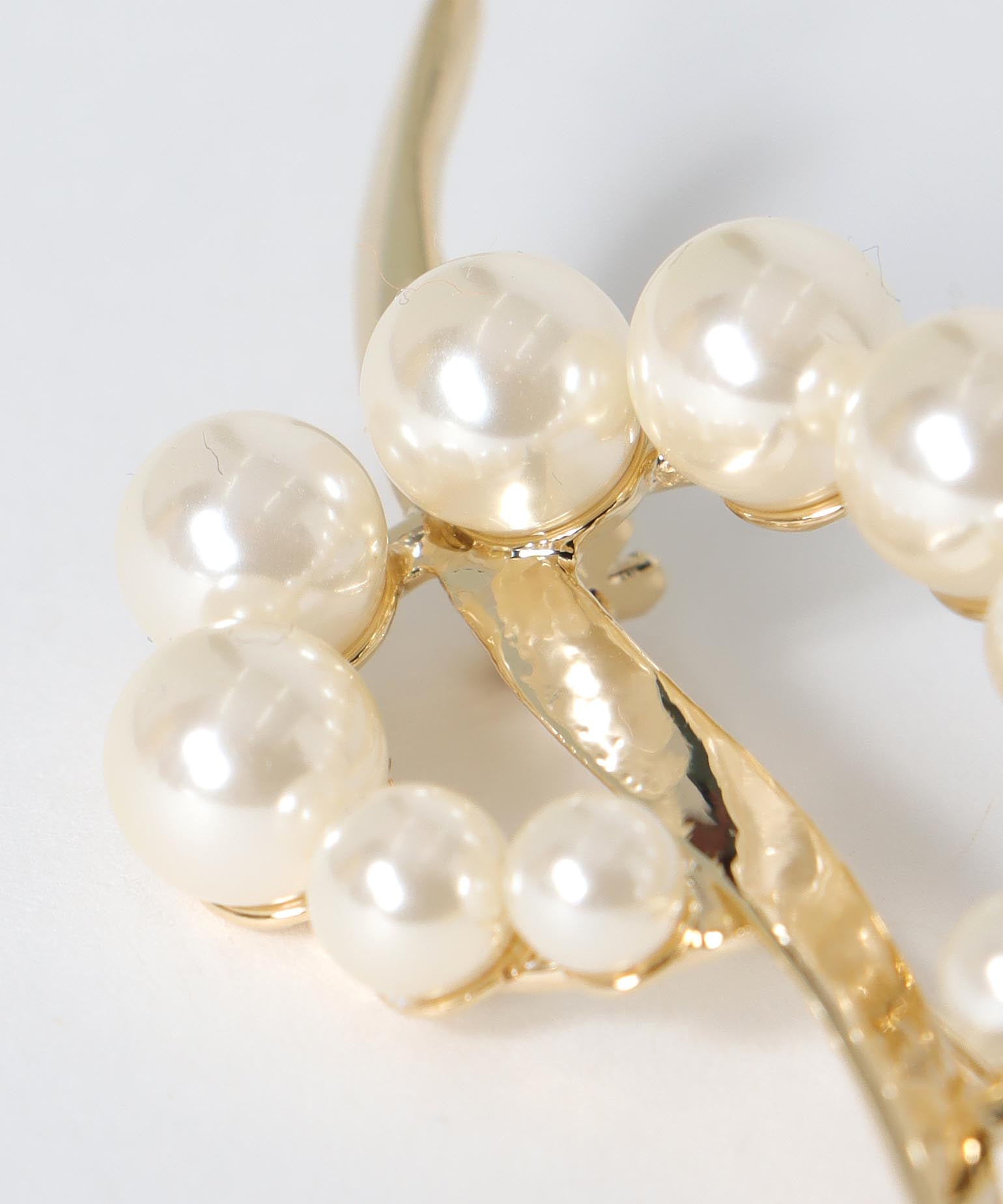 パールフレームメタルブローチ