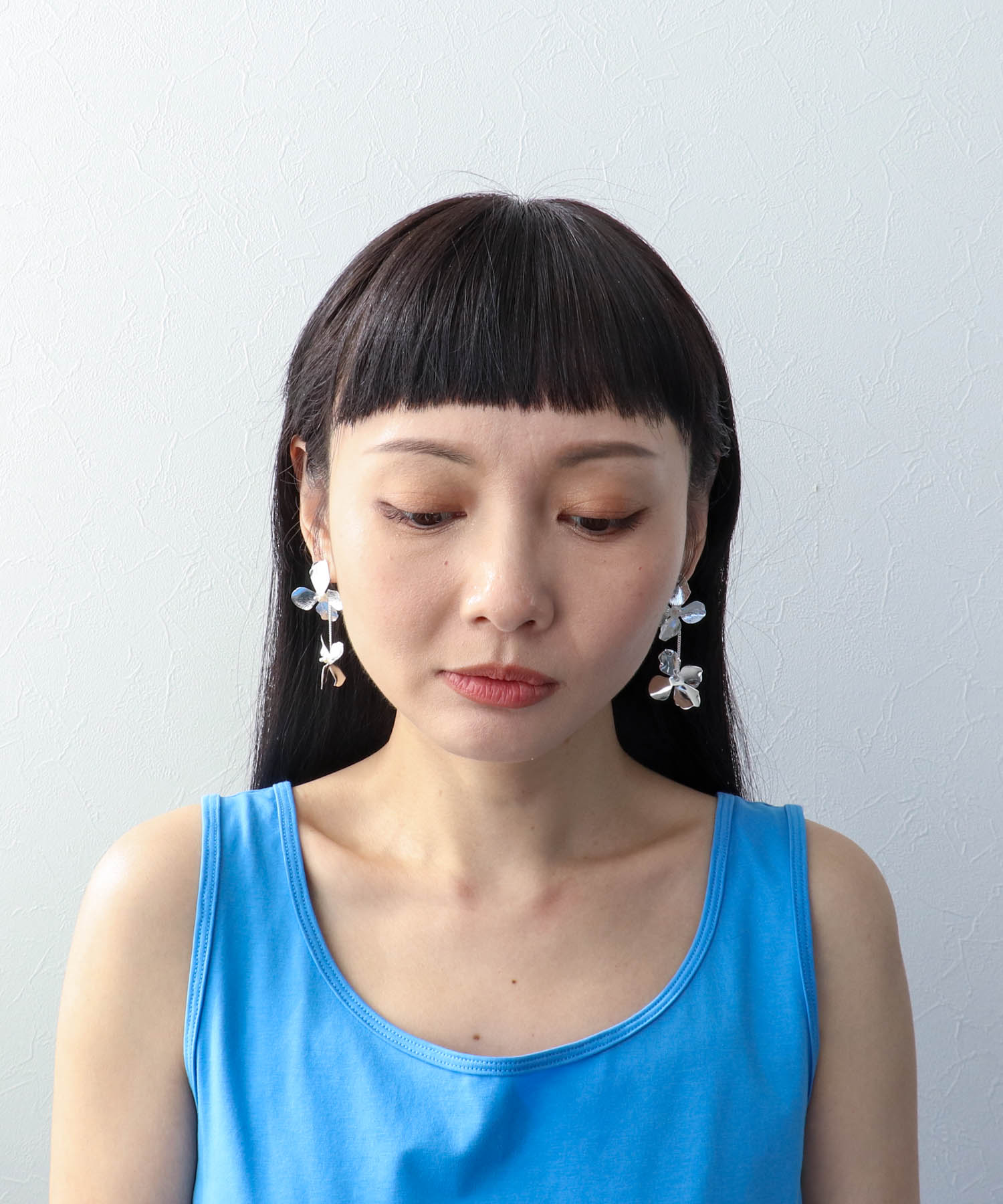 メタルフラワーピアス