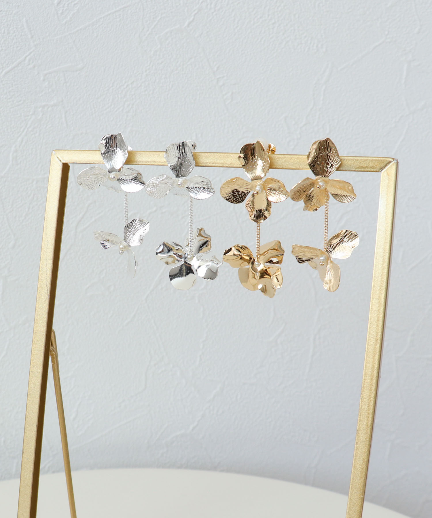 メタルフラワーイヤリング