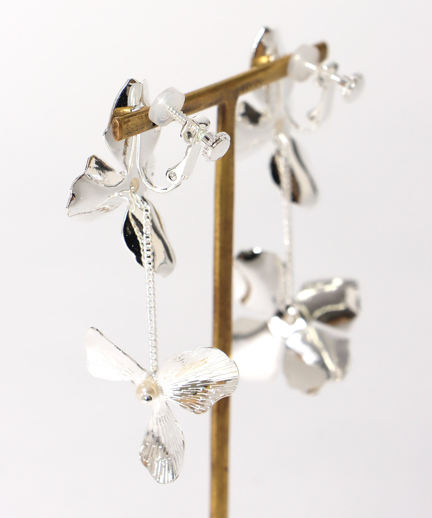 メタルフラワーイヤリング