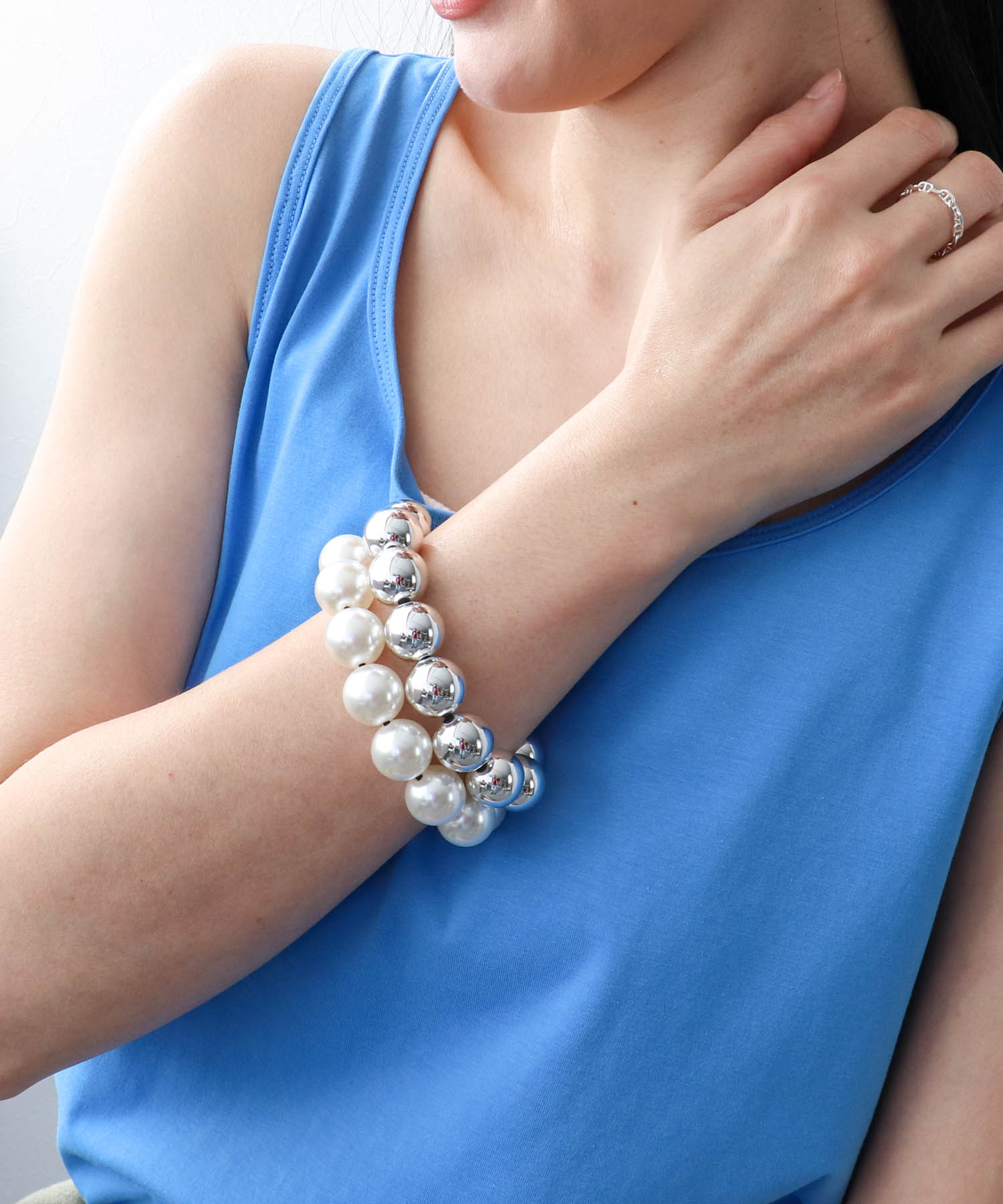 ボールヘアゴムブレス