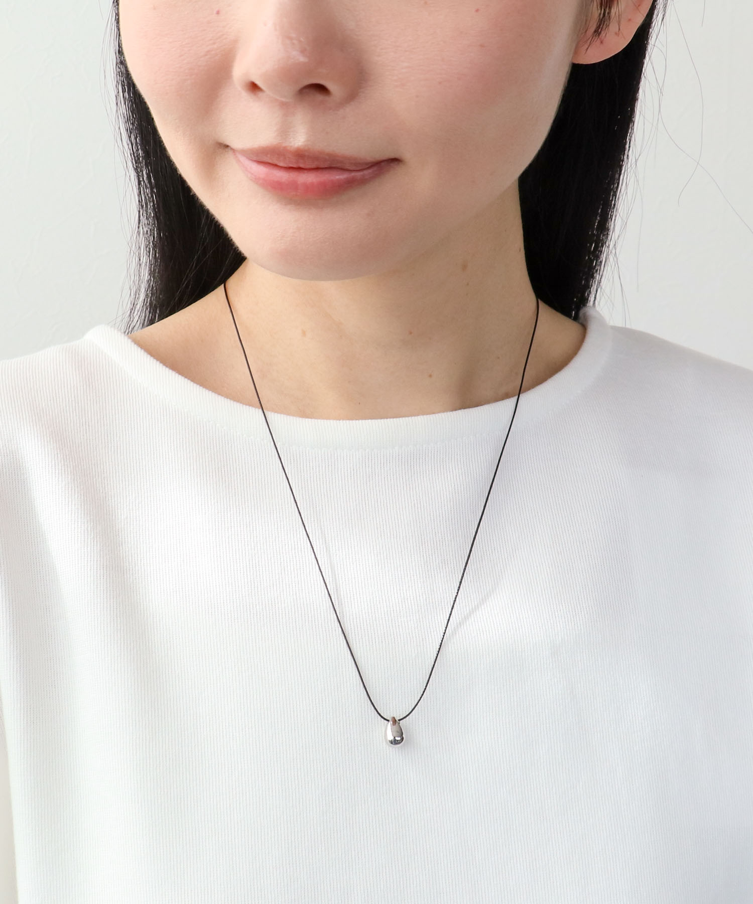 メタルドロップヒモネックレス