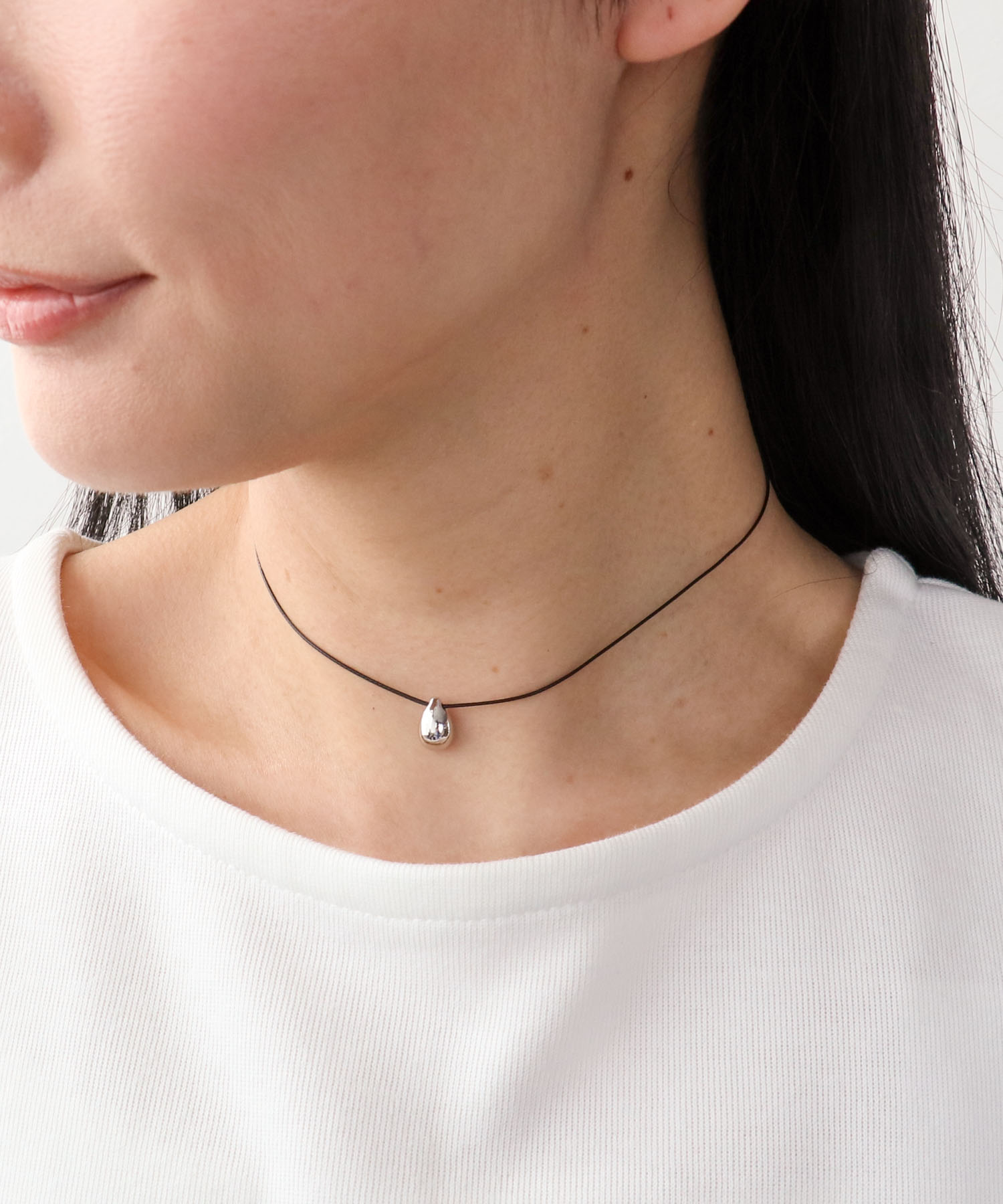 メタルドロップヒモネックレス