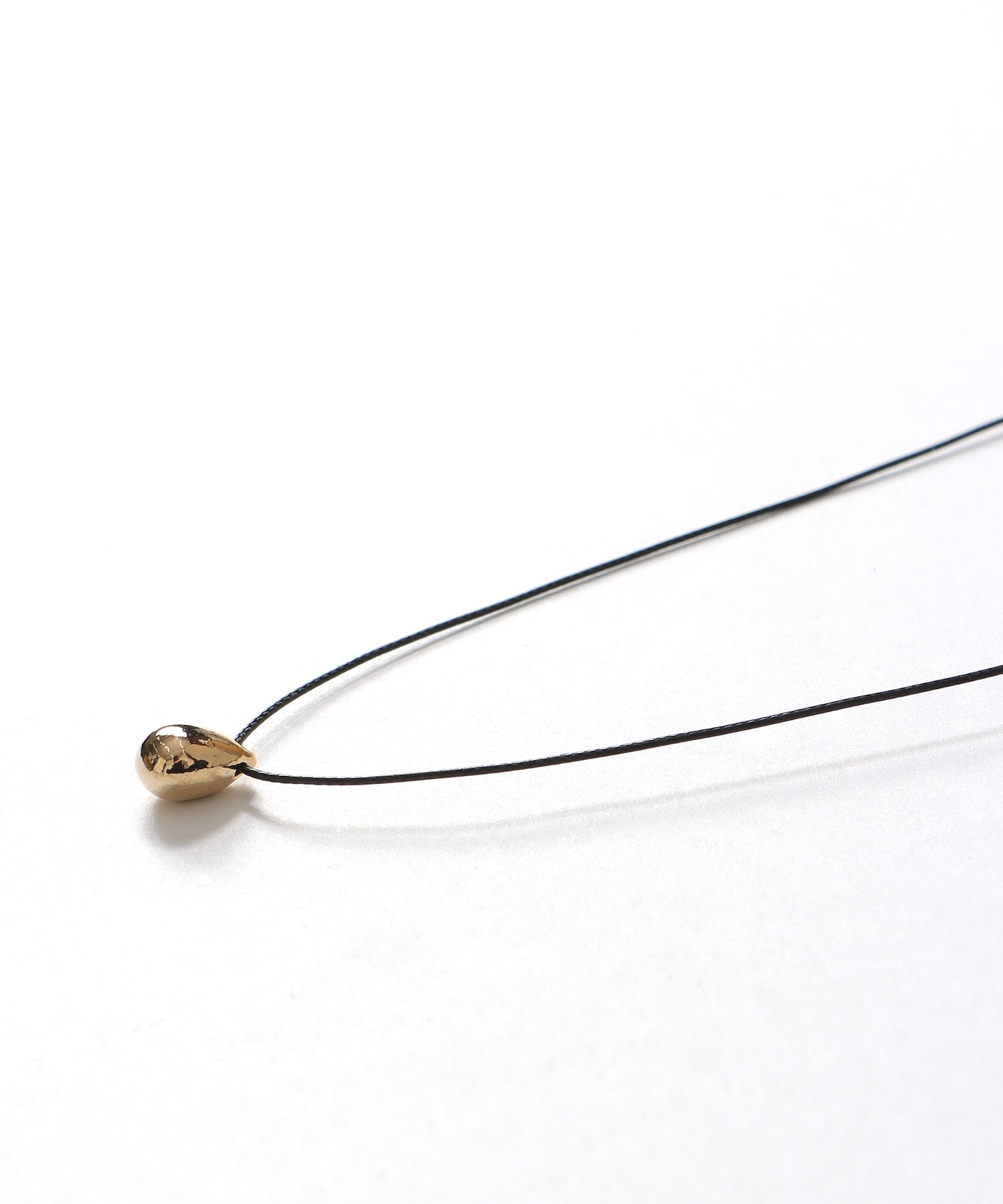 メタルドロップヒモネックレス