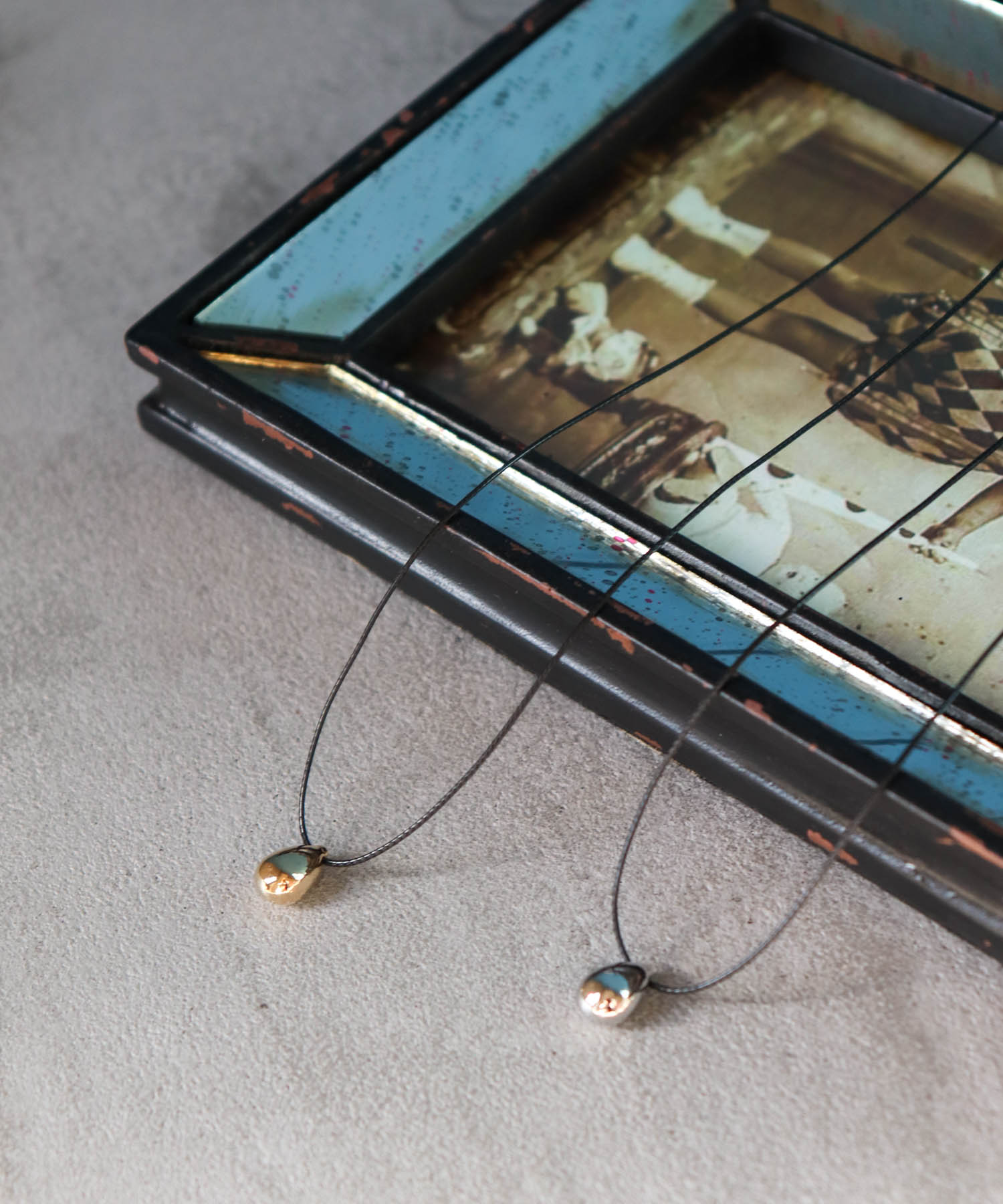 メタルドロップヒモネックレス