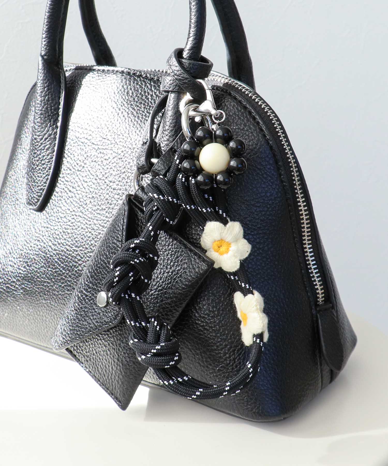 フラワーチャームストラップ