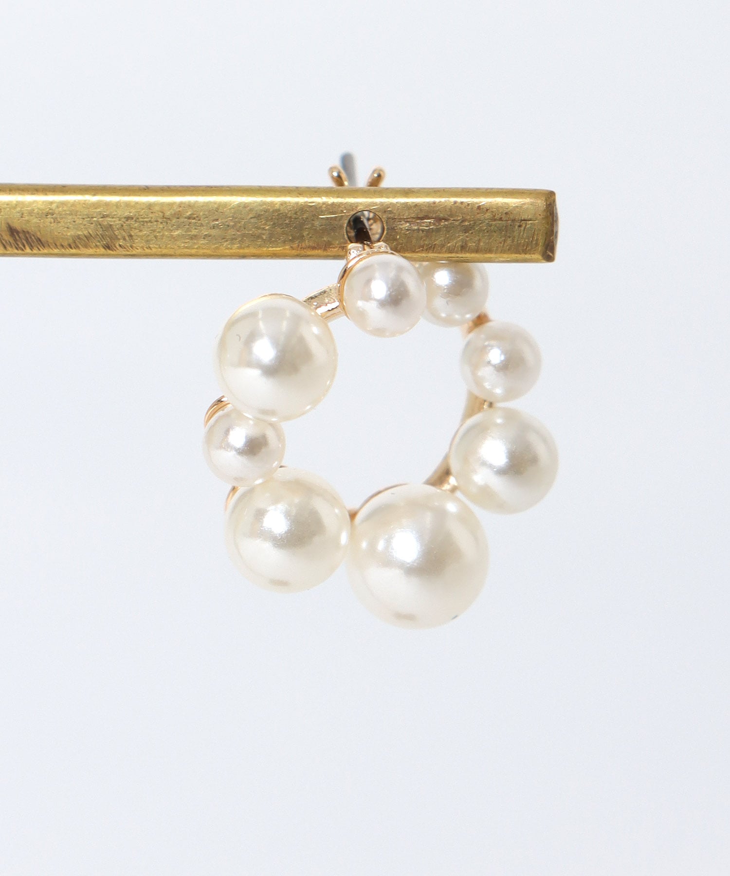 パールラウンドワンタッチピアス