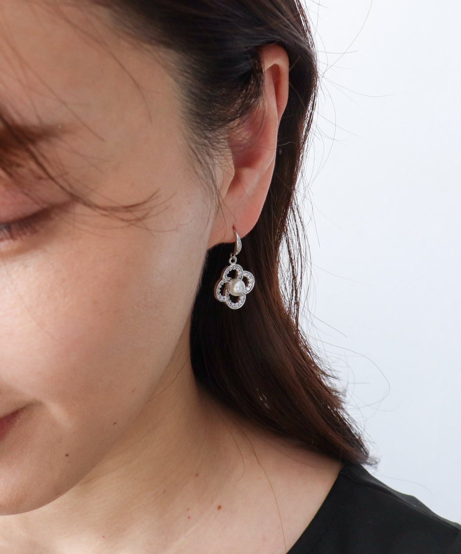 フラワービジュフックピアス