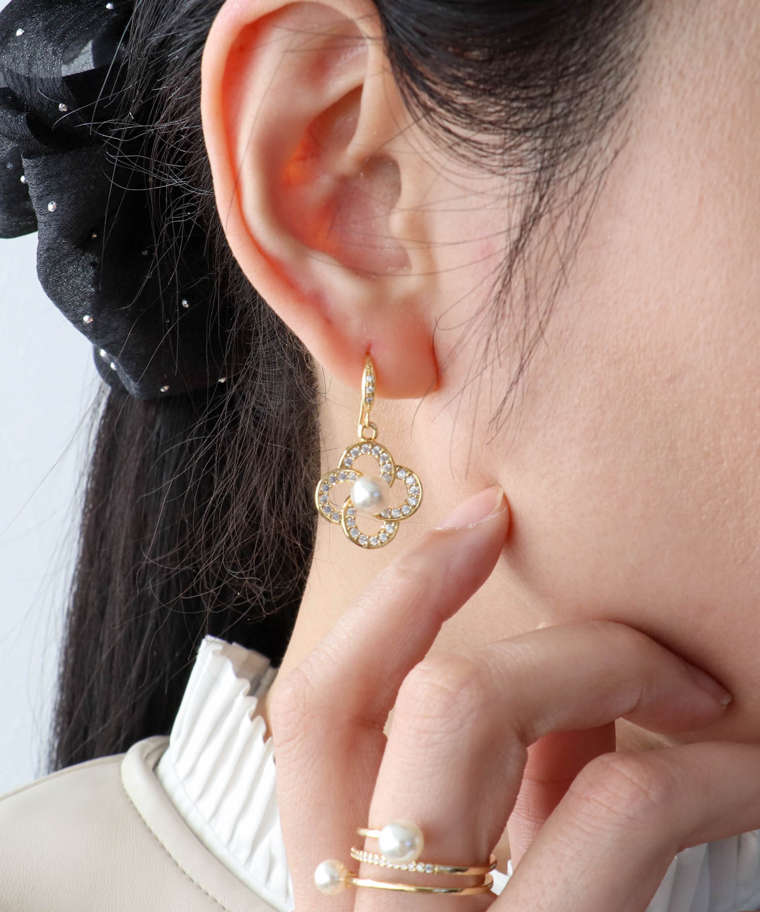 フラワービジュフックピアス