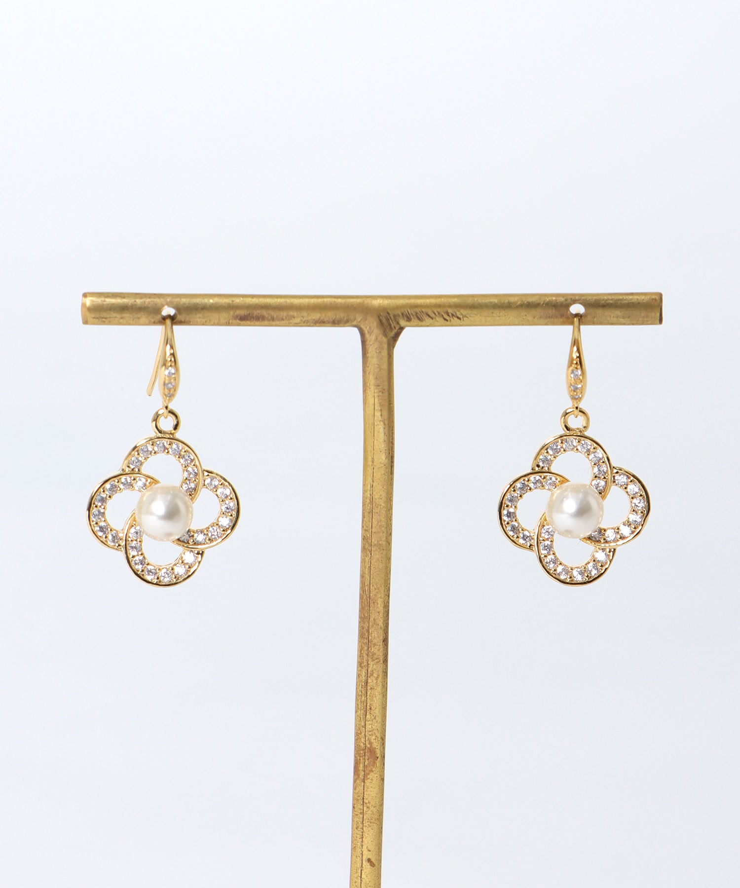 フラワービジュフックピアス