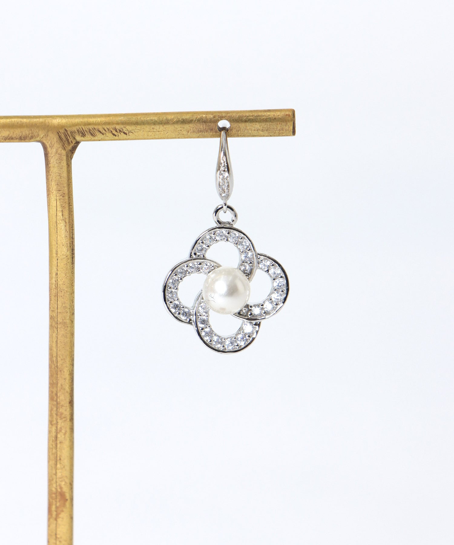 フラワービジュフックピアス