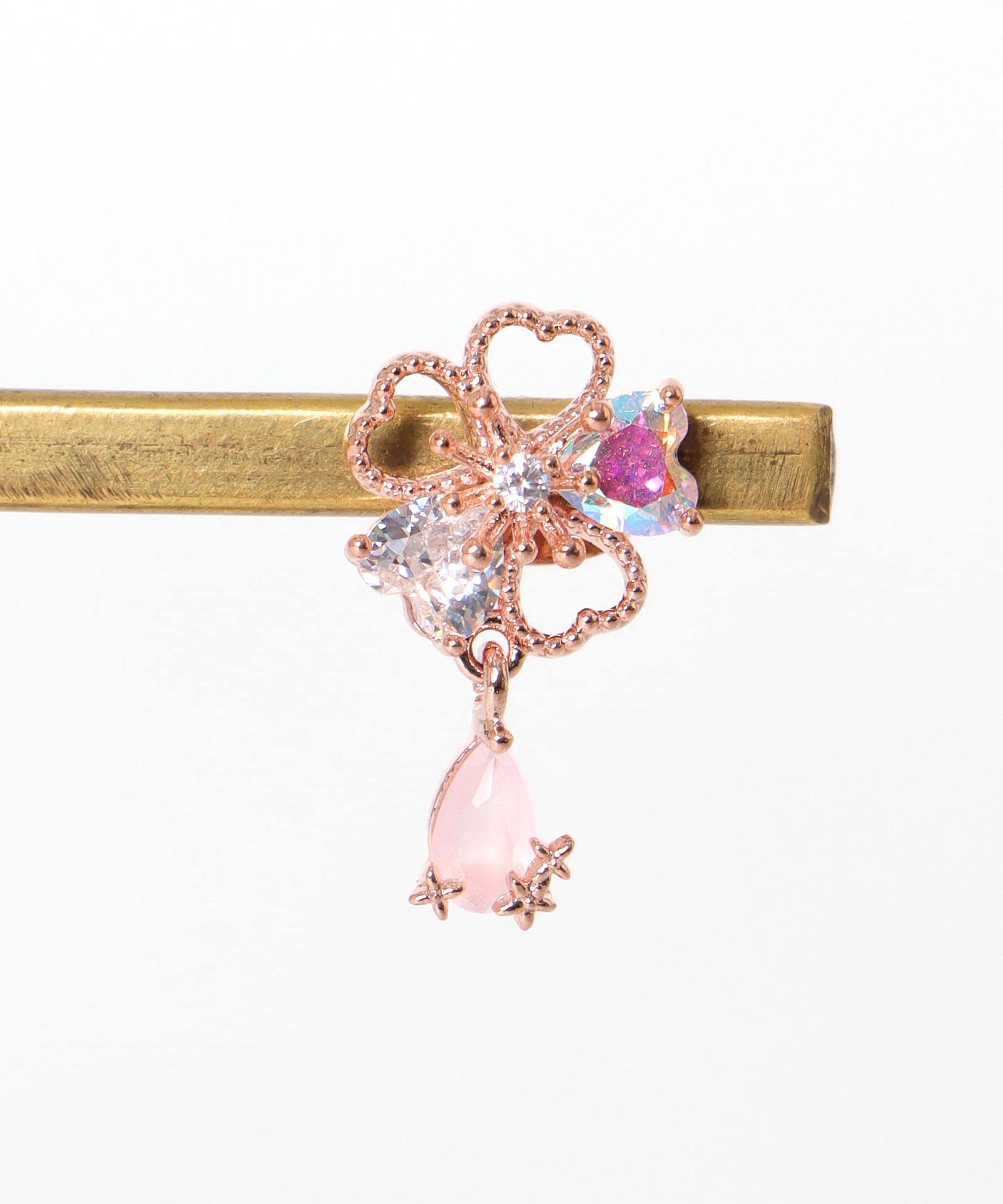 桜ドロップピアス