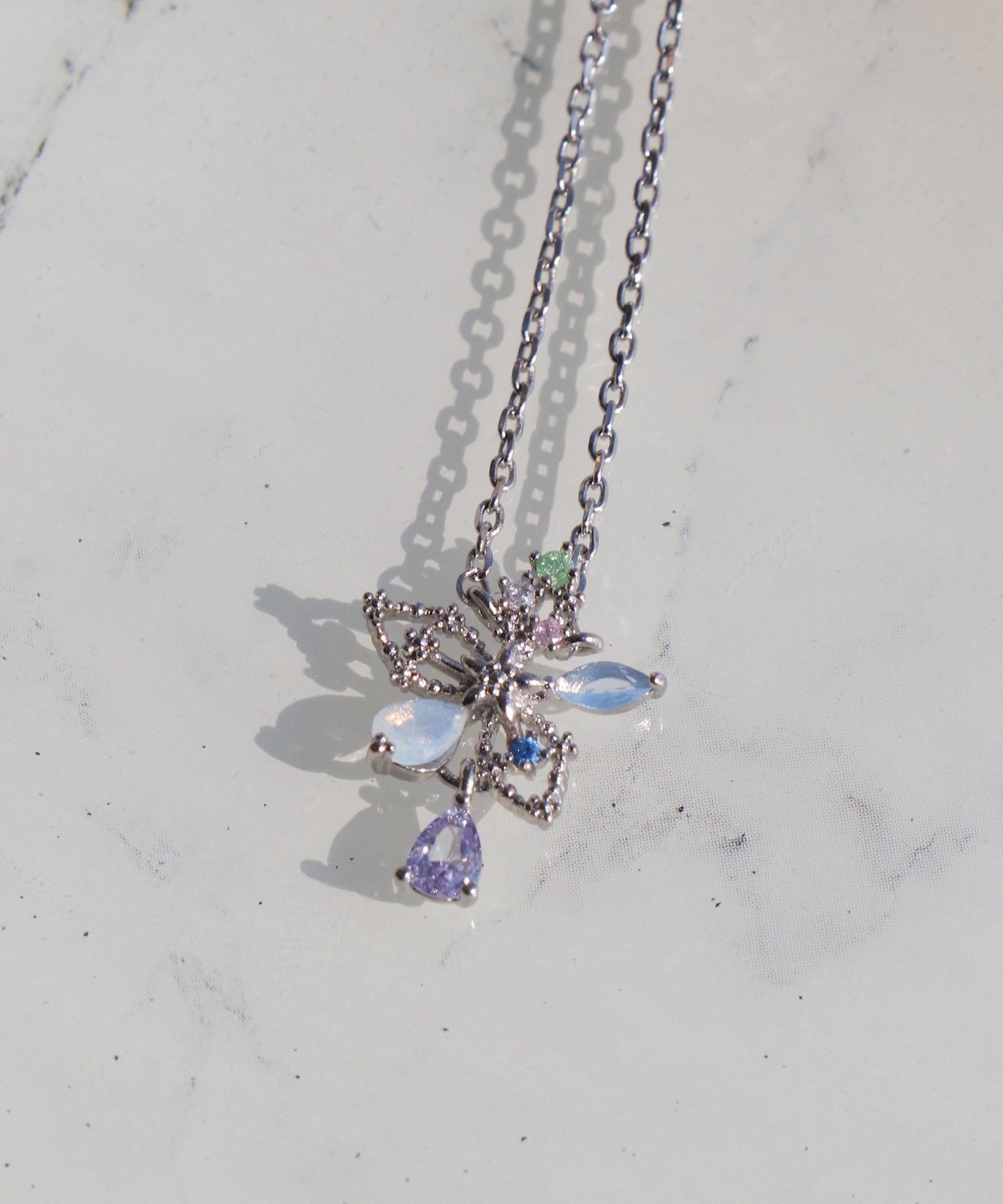 ビジュSAKURAネックレス