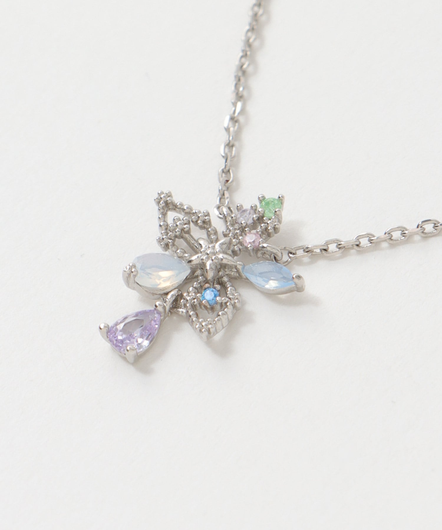 ビジュSAKURAネックレス