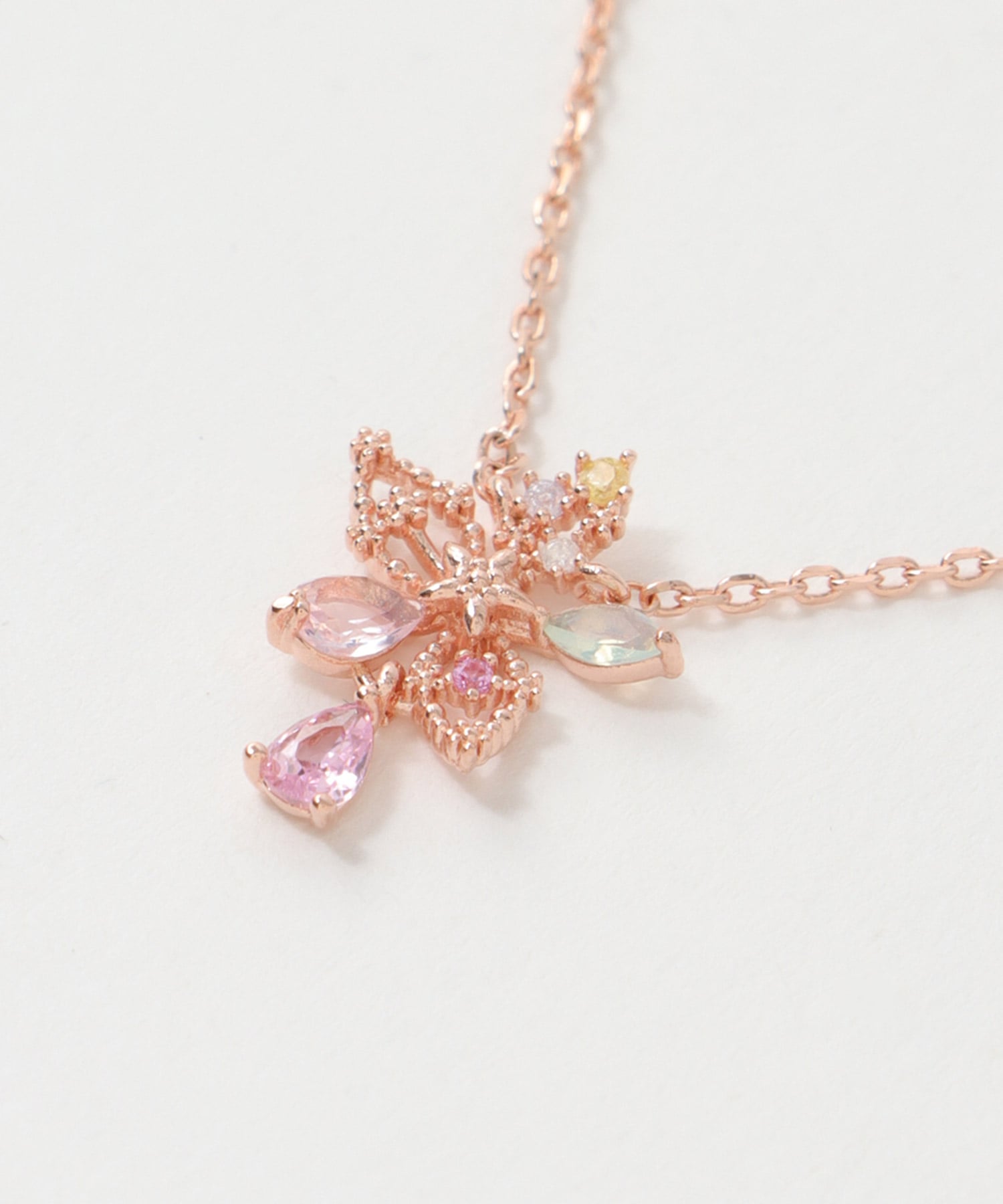 ビジュSAKURAネックレス