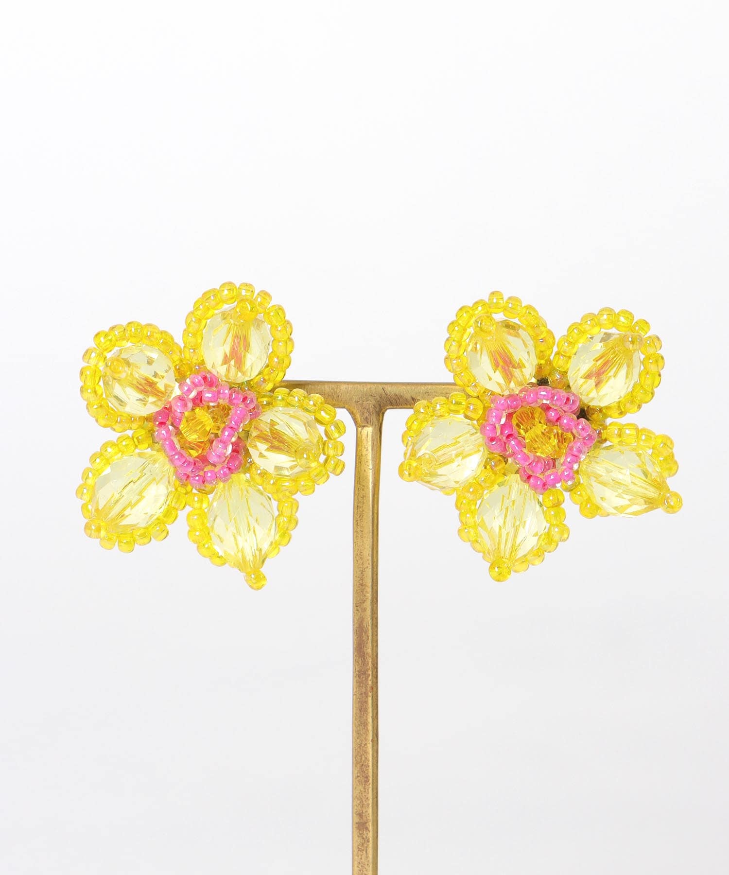 BIGビーズフラワーイヤリング