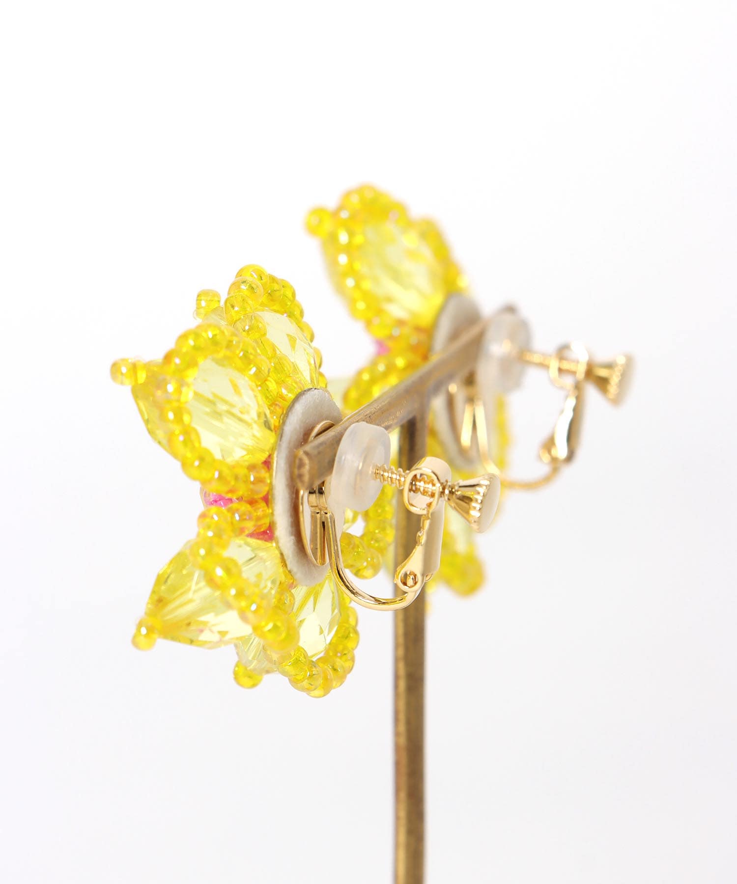 BIGビーズフラワーイヤリング