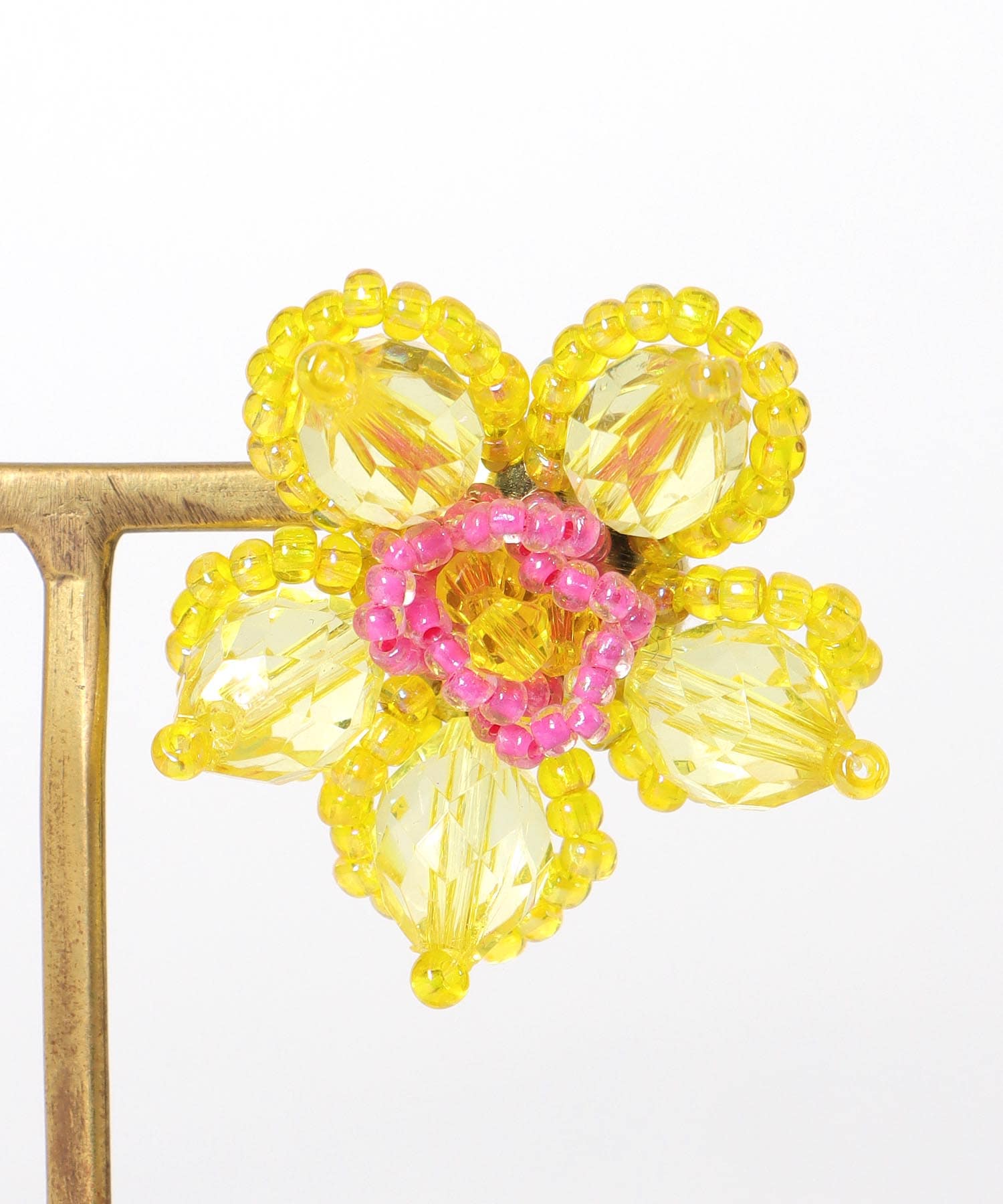 BIGビーズフラワーイヤリング