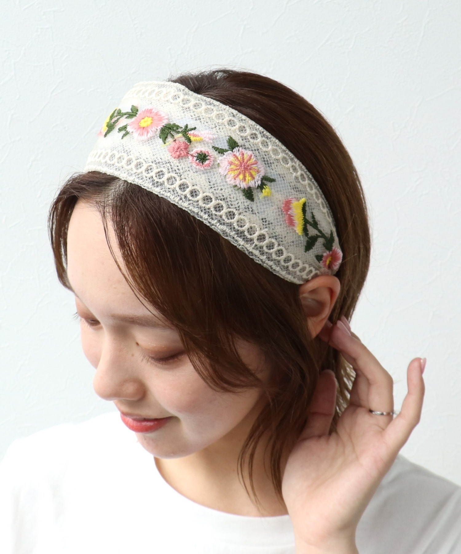 刺繍レースカチューシャ