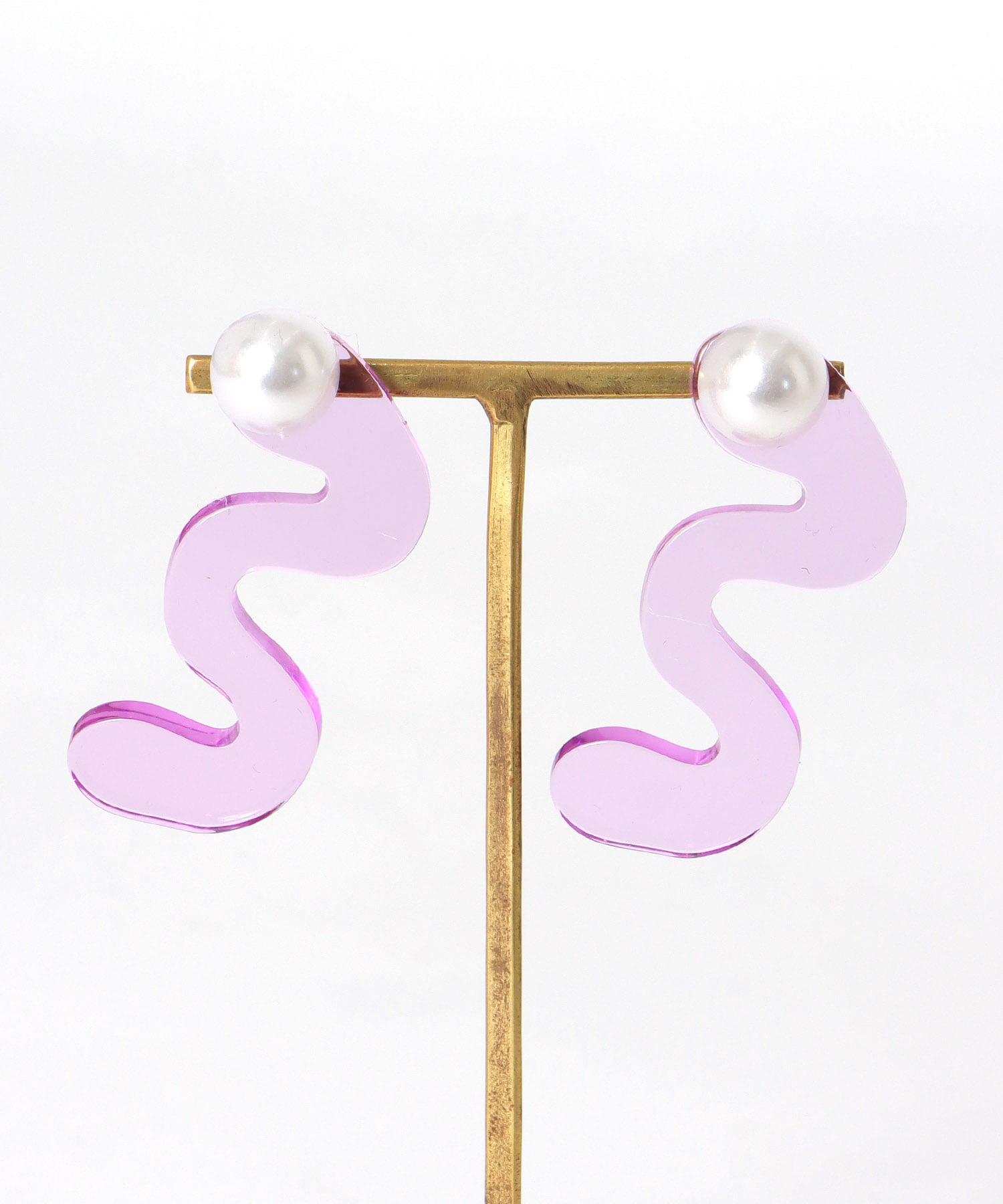 ウェーブアクリルパールピアス