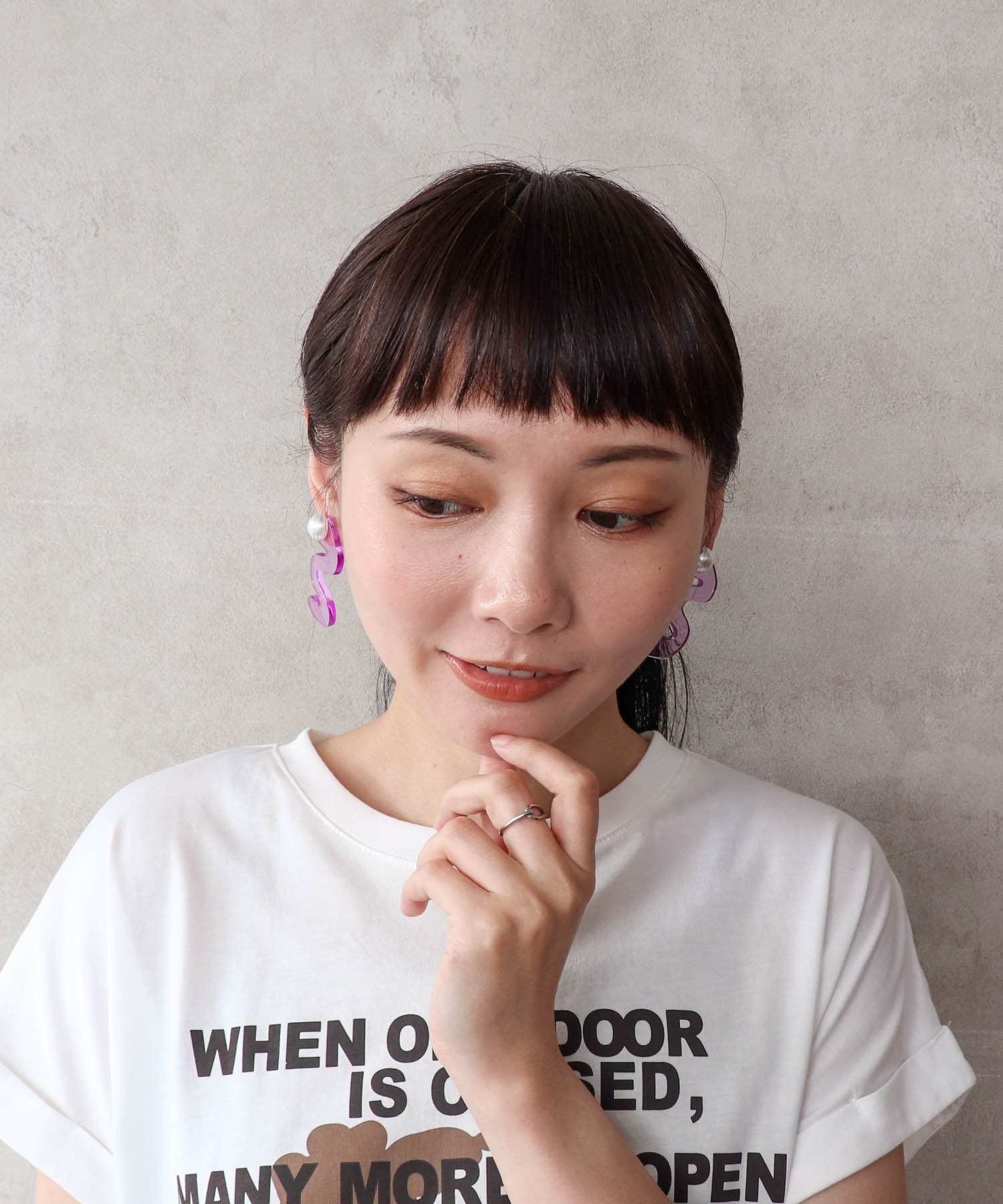 ウェーブアクリルパールピアス