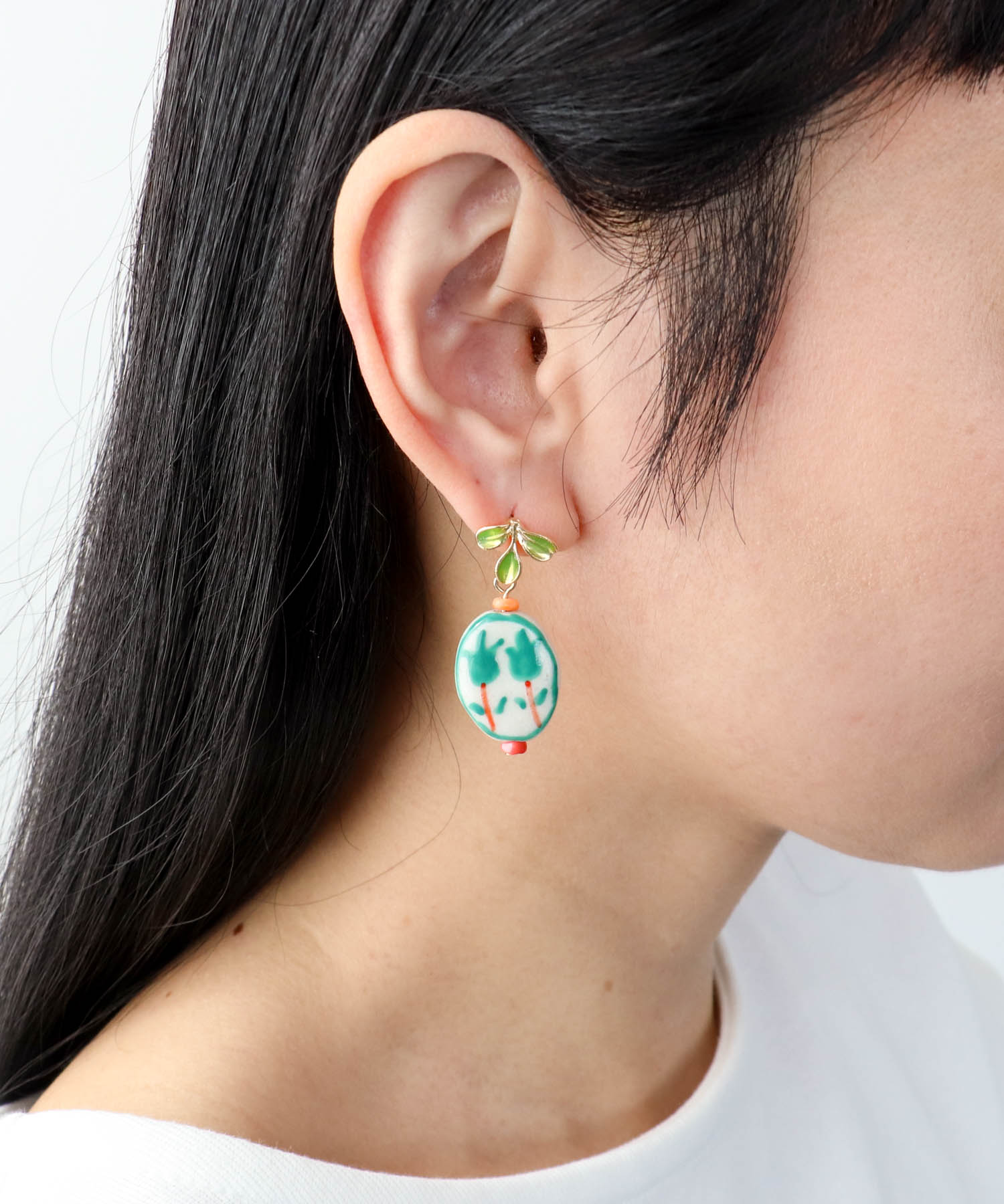 ペイントチューリップダエンピアス