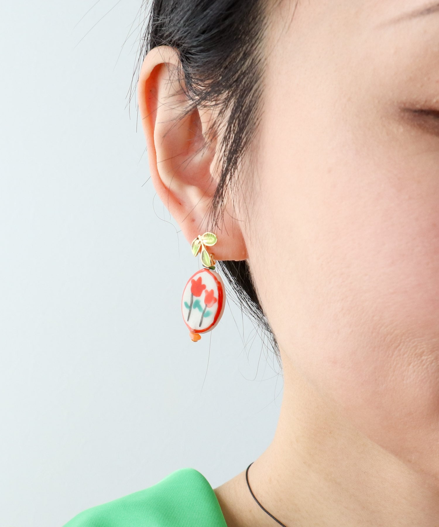 ペイントチューリップダエンピアス