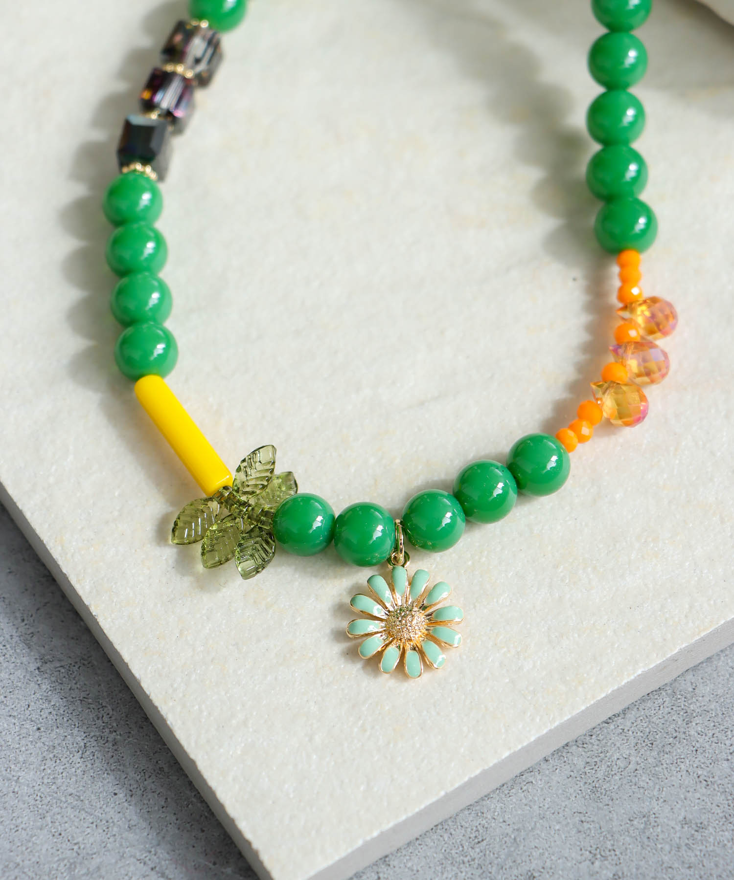 フラワーチャームカラーネックレス
