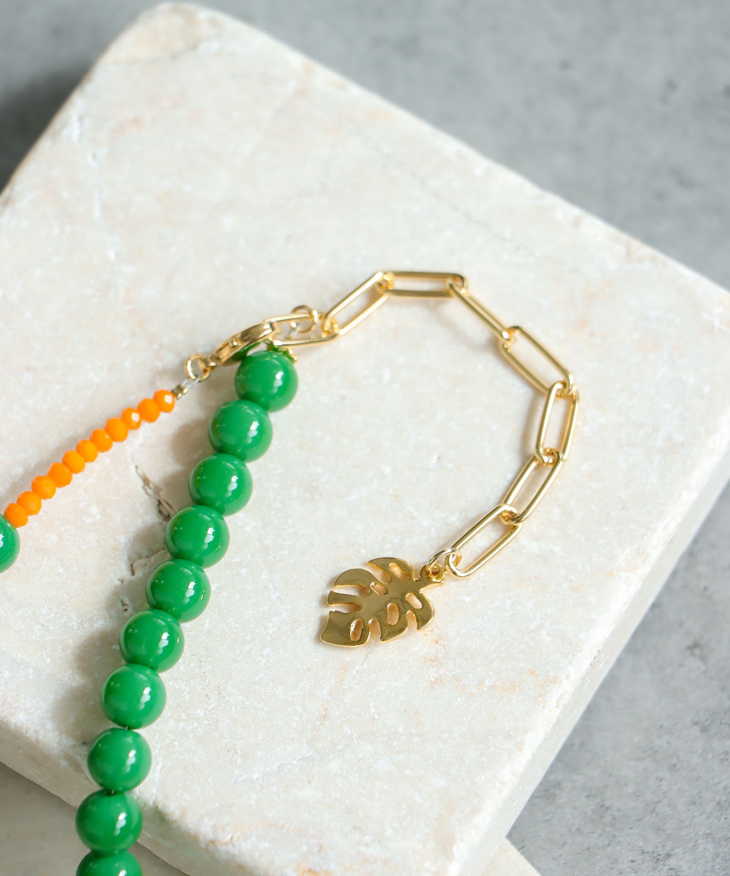 フラワーチャームカラーネックレス