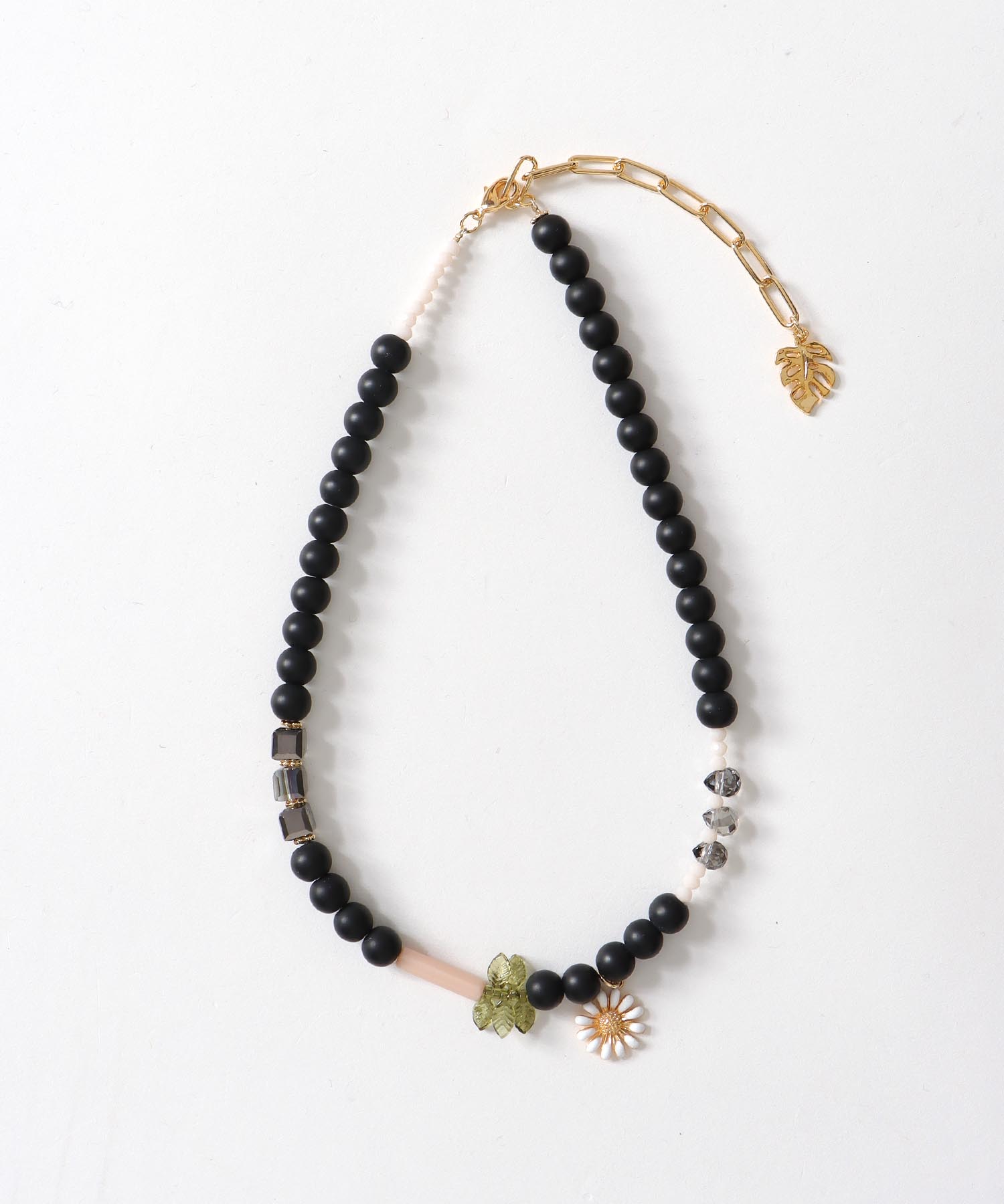 フラワーチャームカラーネックレス