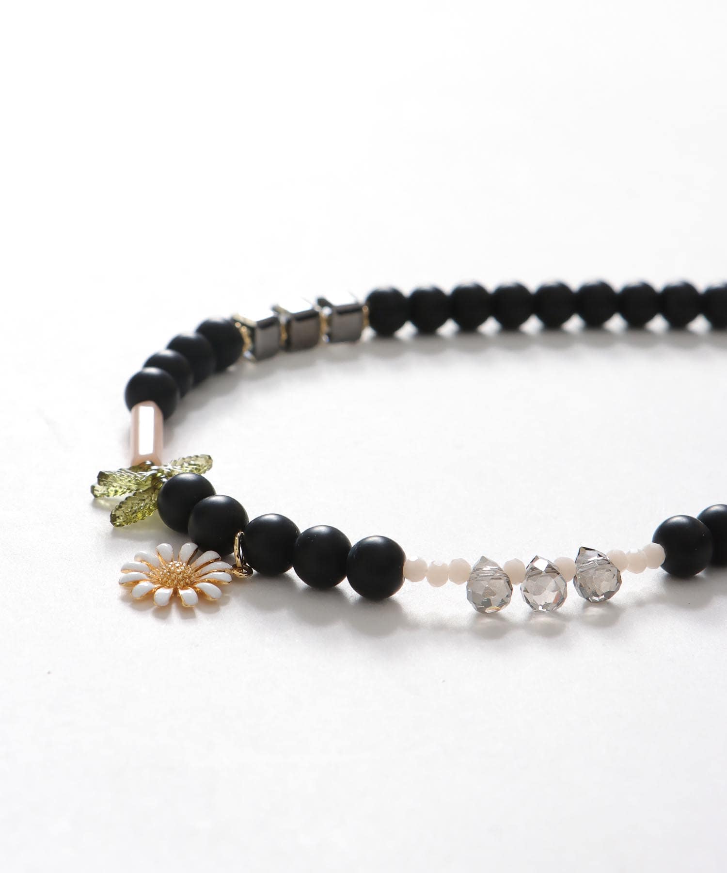 フラワーチャームカラーネックレス