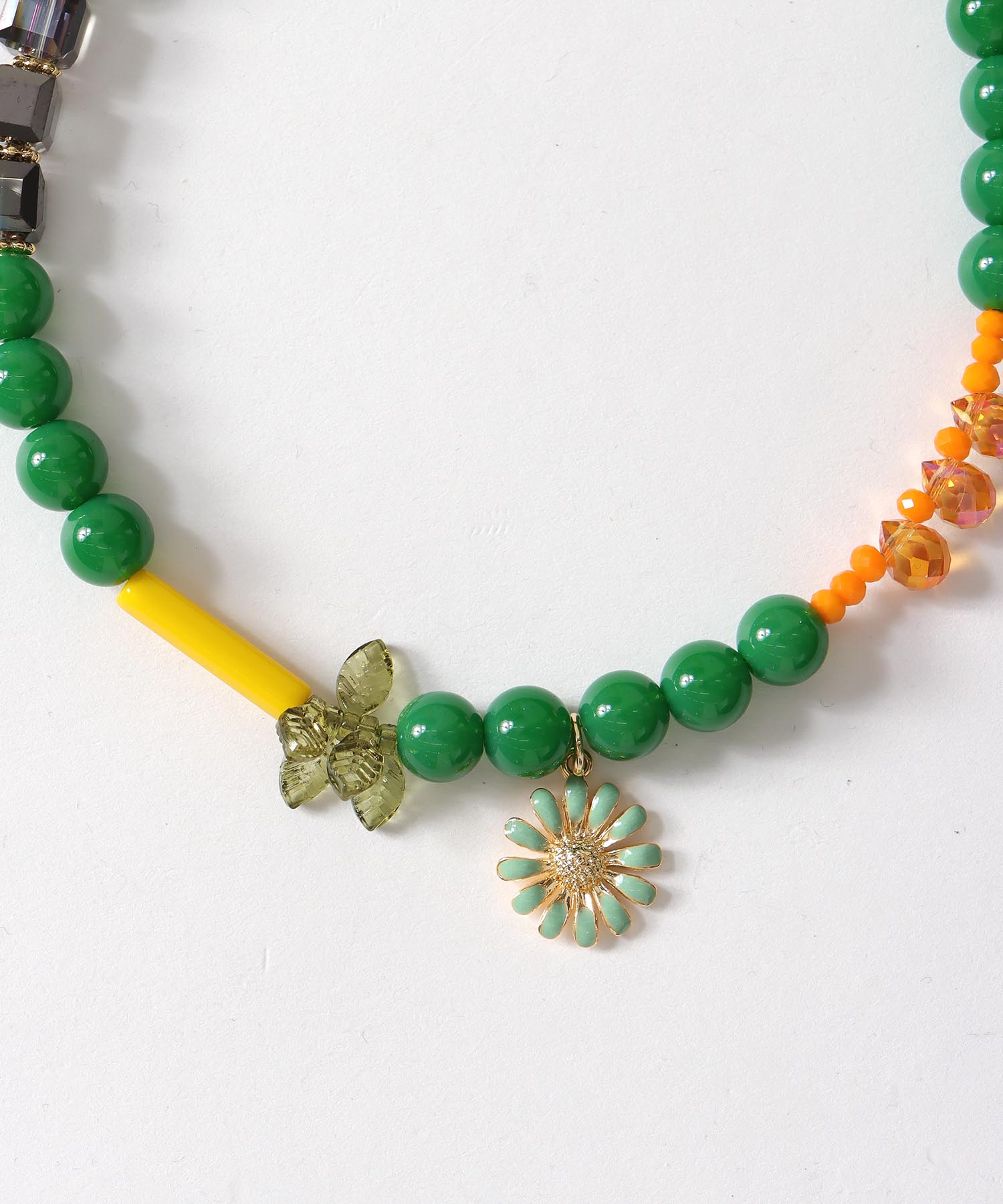 フラワーチャームカラーネックレス