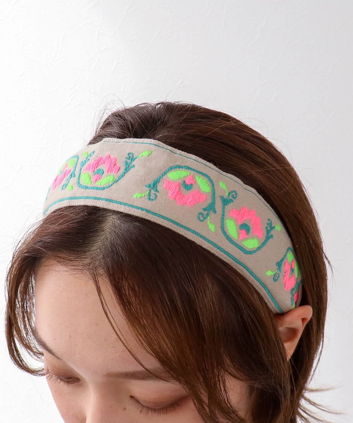 刺繍テープカチューシャ