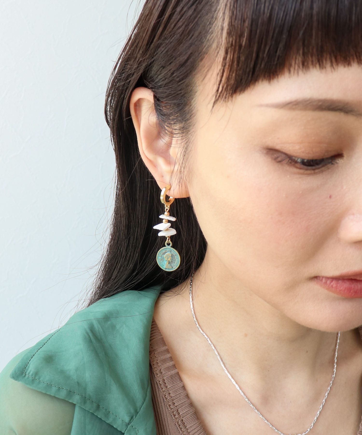 コイン×ストーンアシメピアス