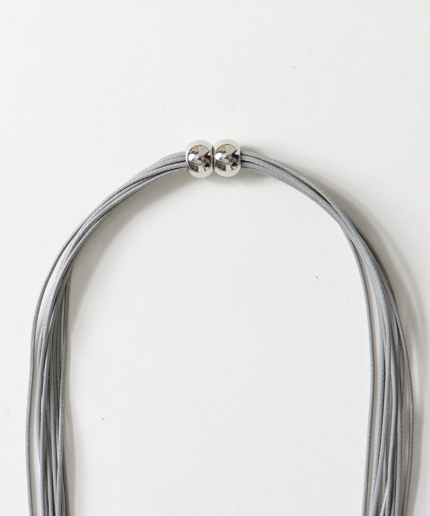 メタルトップカワヒモネックレス