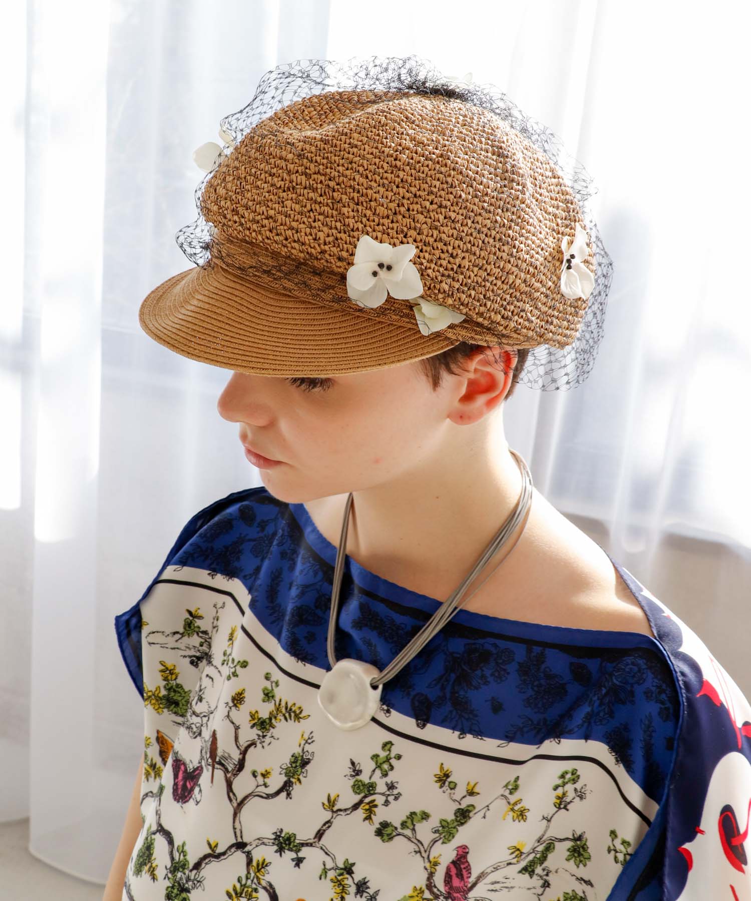 メタルトップカワヒモネックレス