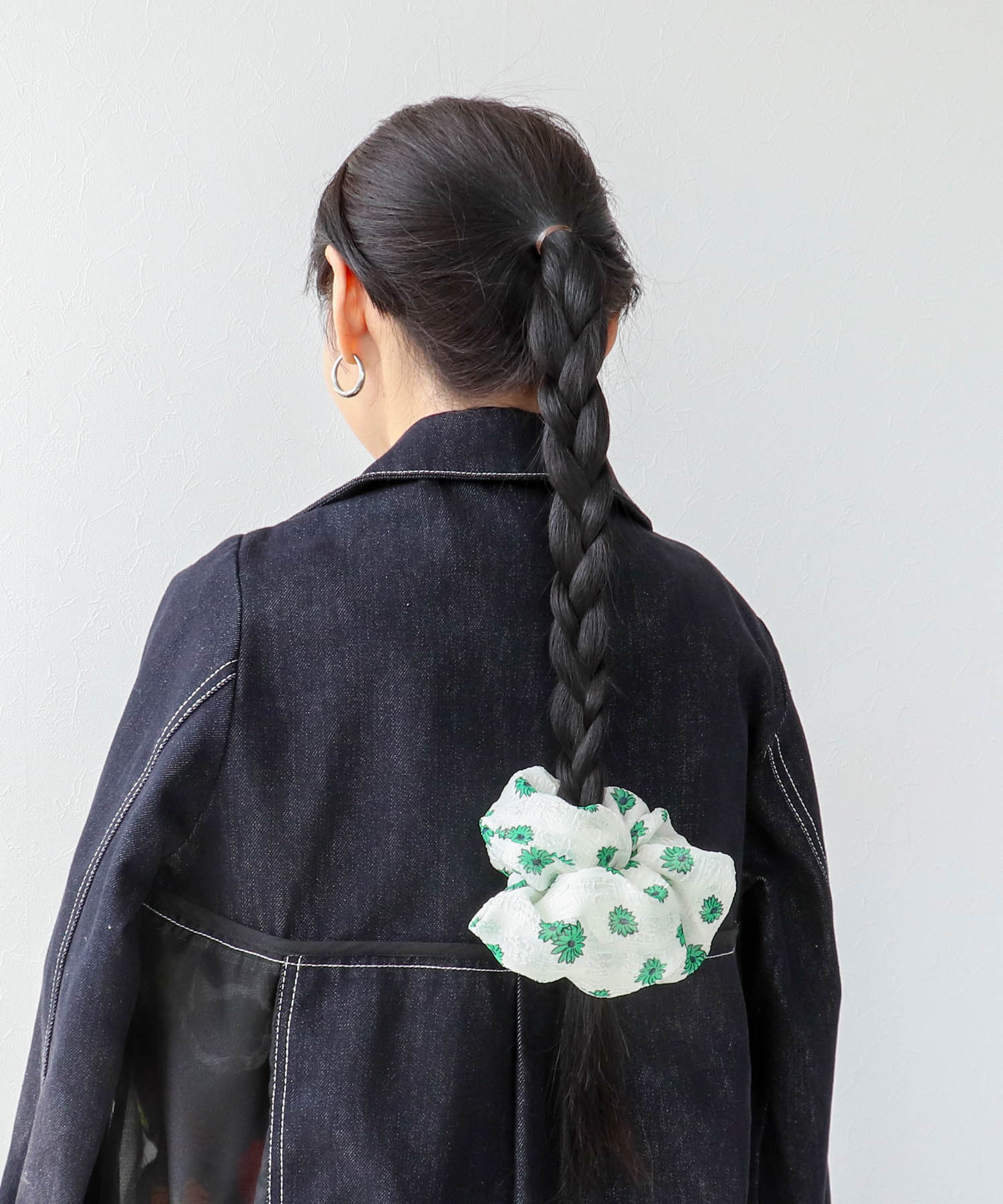 シフォンフラワーダブルシュシュ