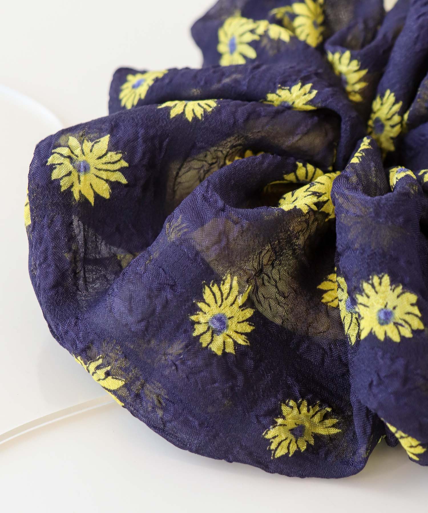 シフォンフラワーダブルシュシュ