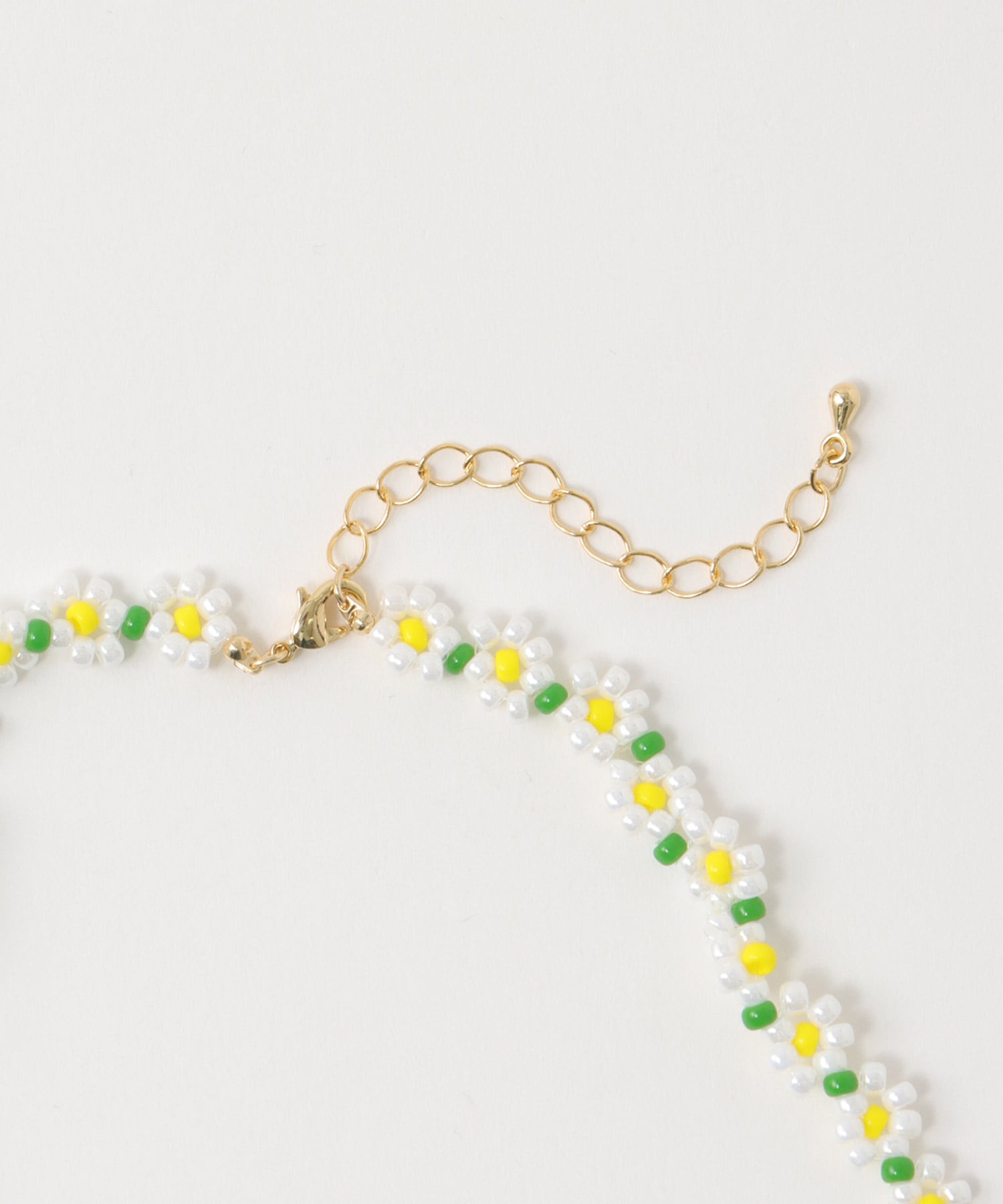 フラワービーズネックレス