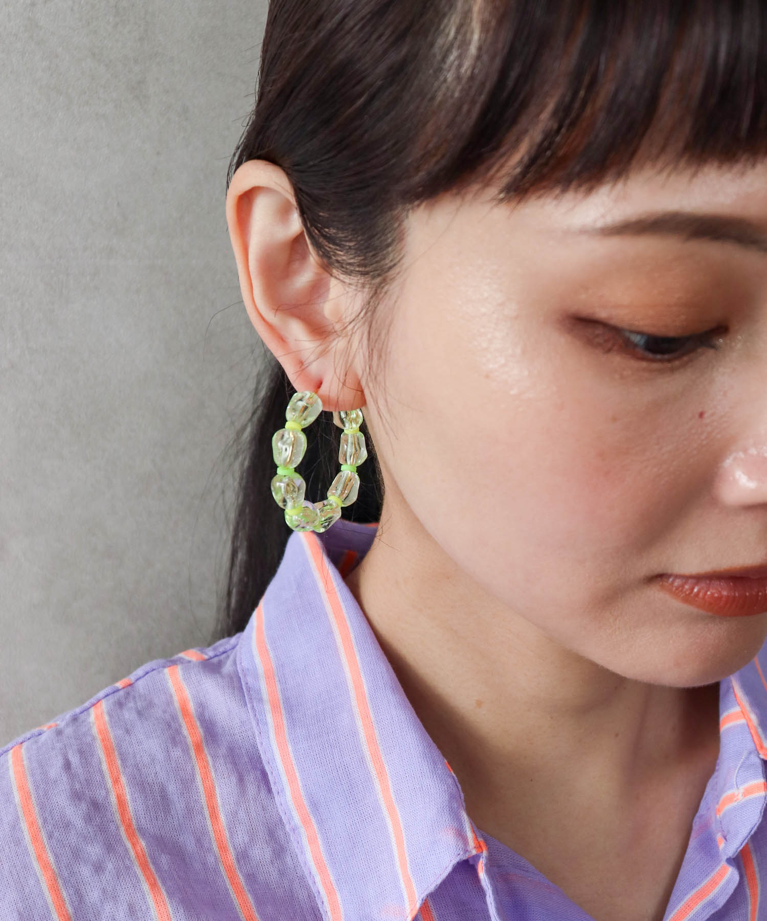 ネオンビーズフープピアス