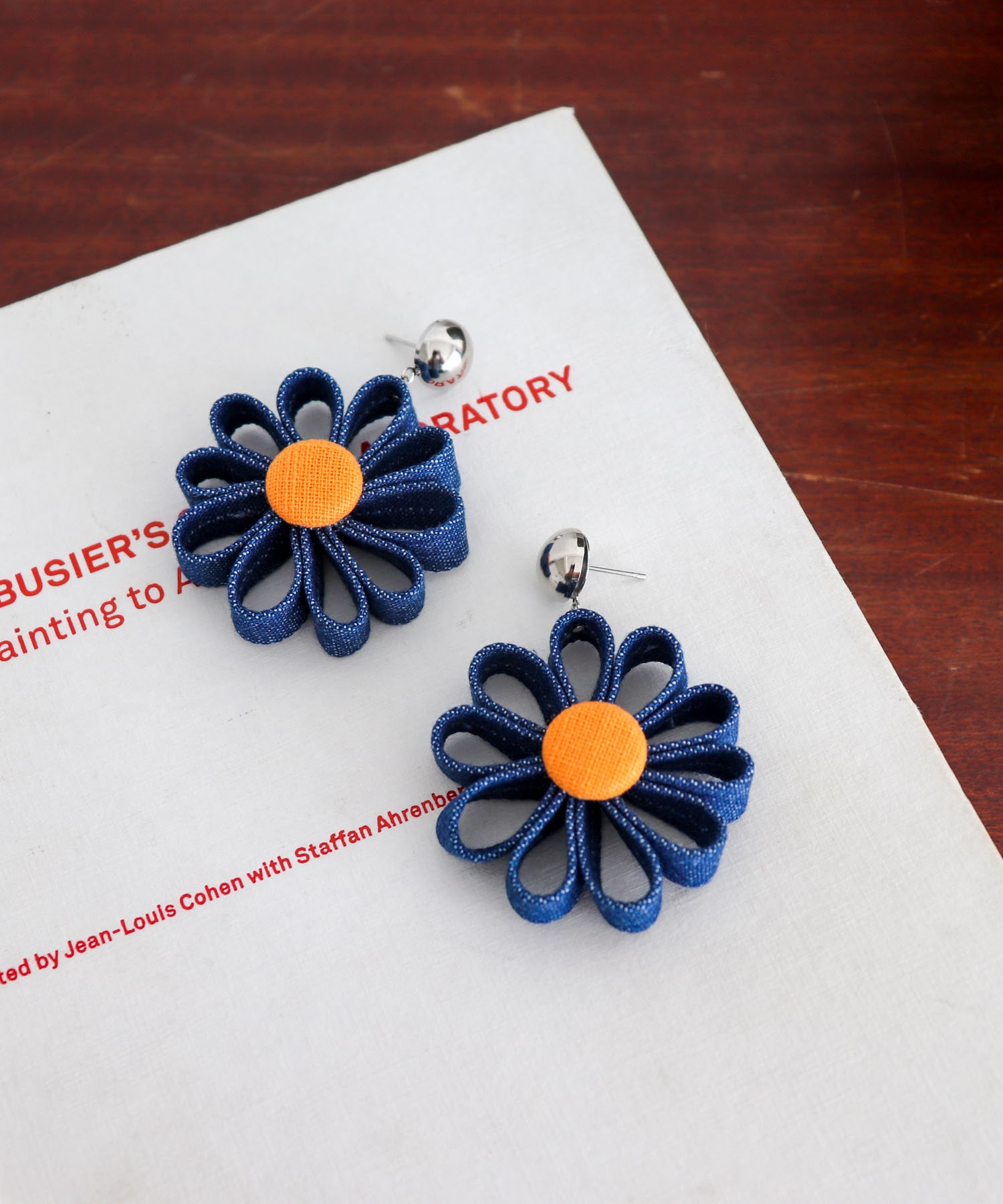 デニムフラワーピアス