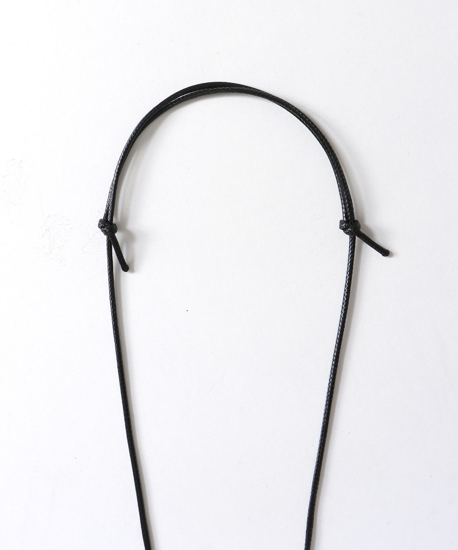 馬蹄革紐ネックレス