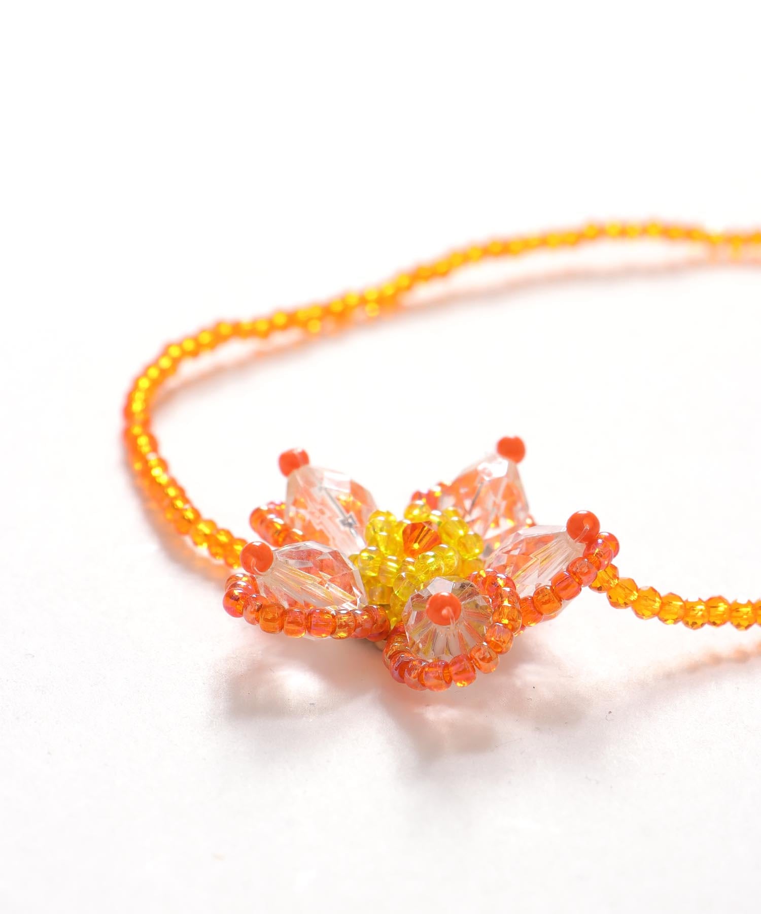 フラワービーズチョーカー