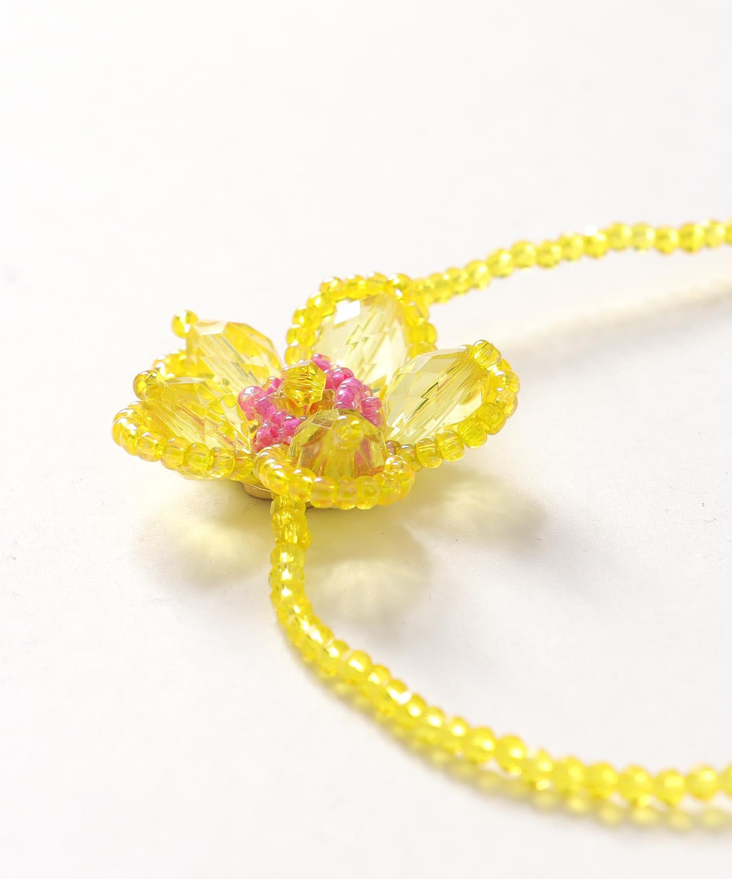 フラワービーズチョーカー