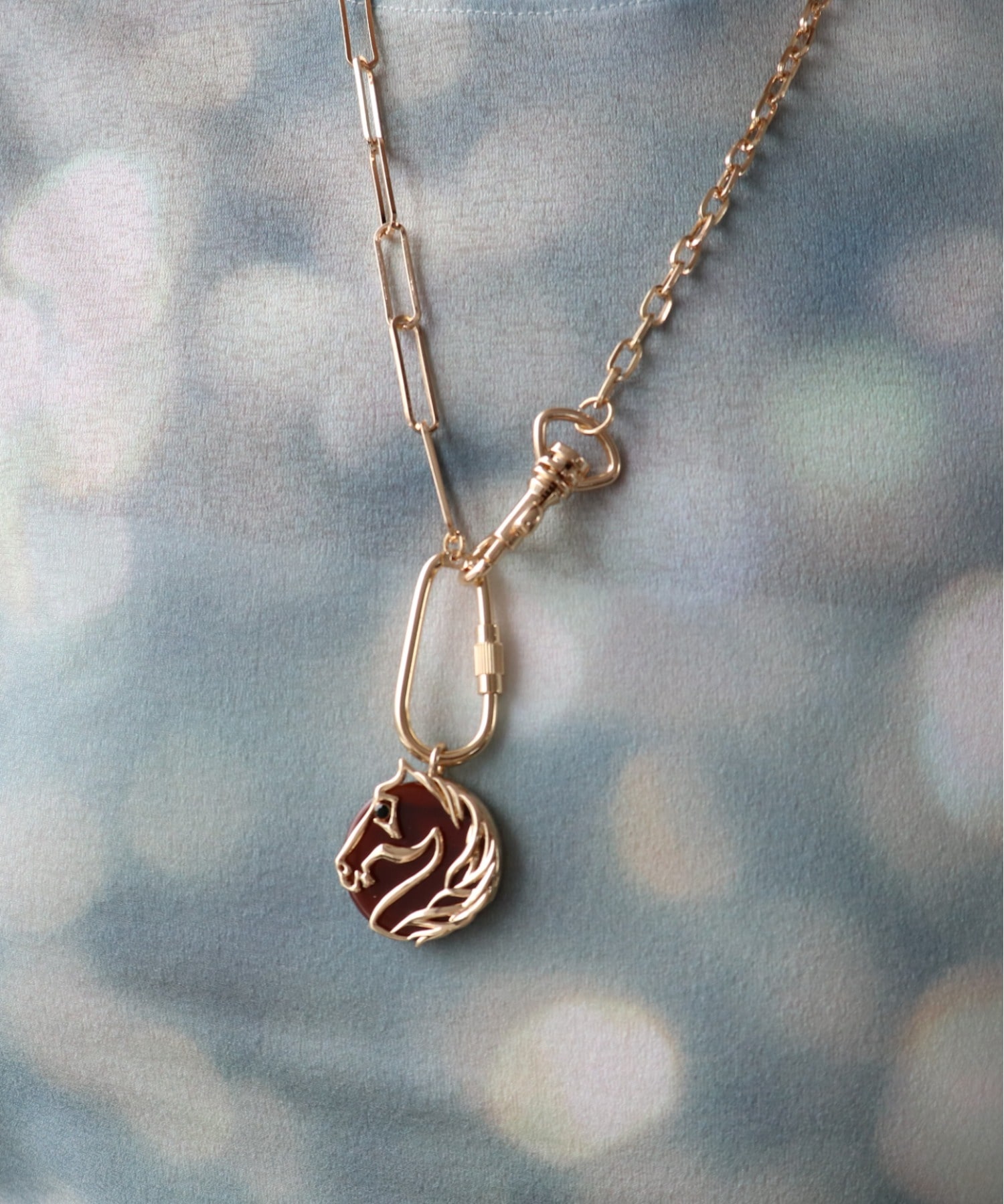 ホースプレートカラビナネックレス