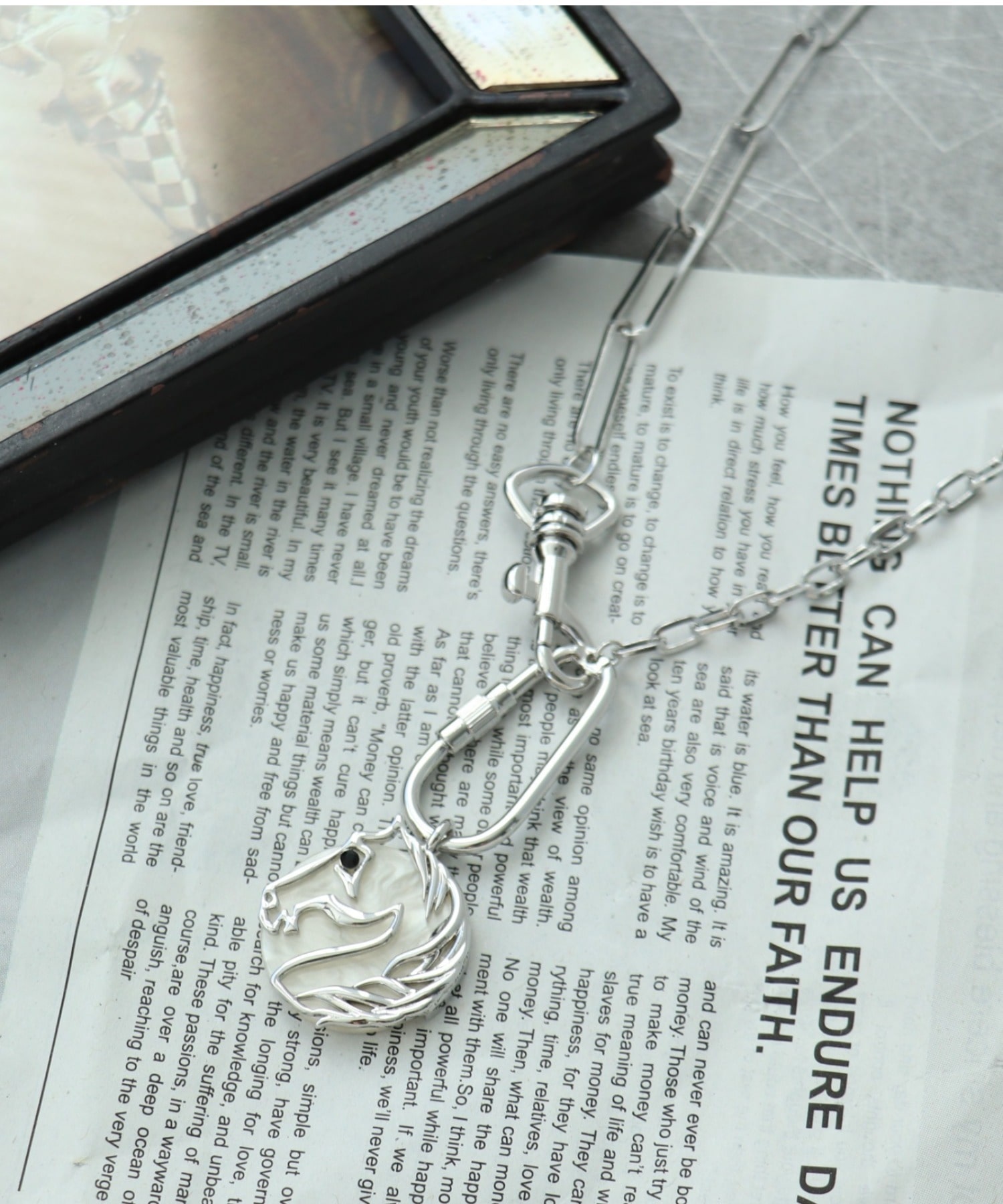 ホースプレートカラビナネックレス